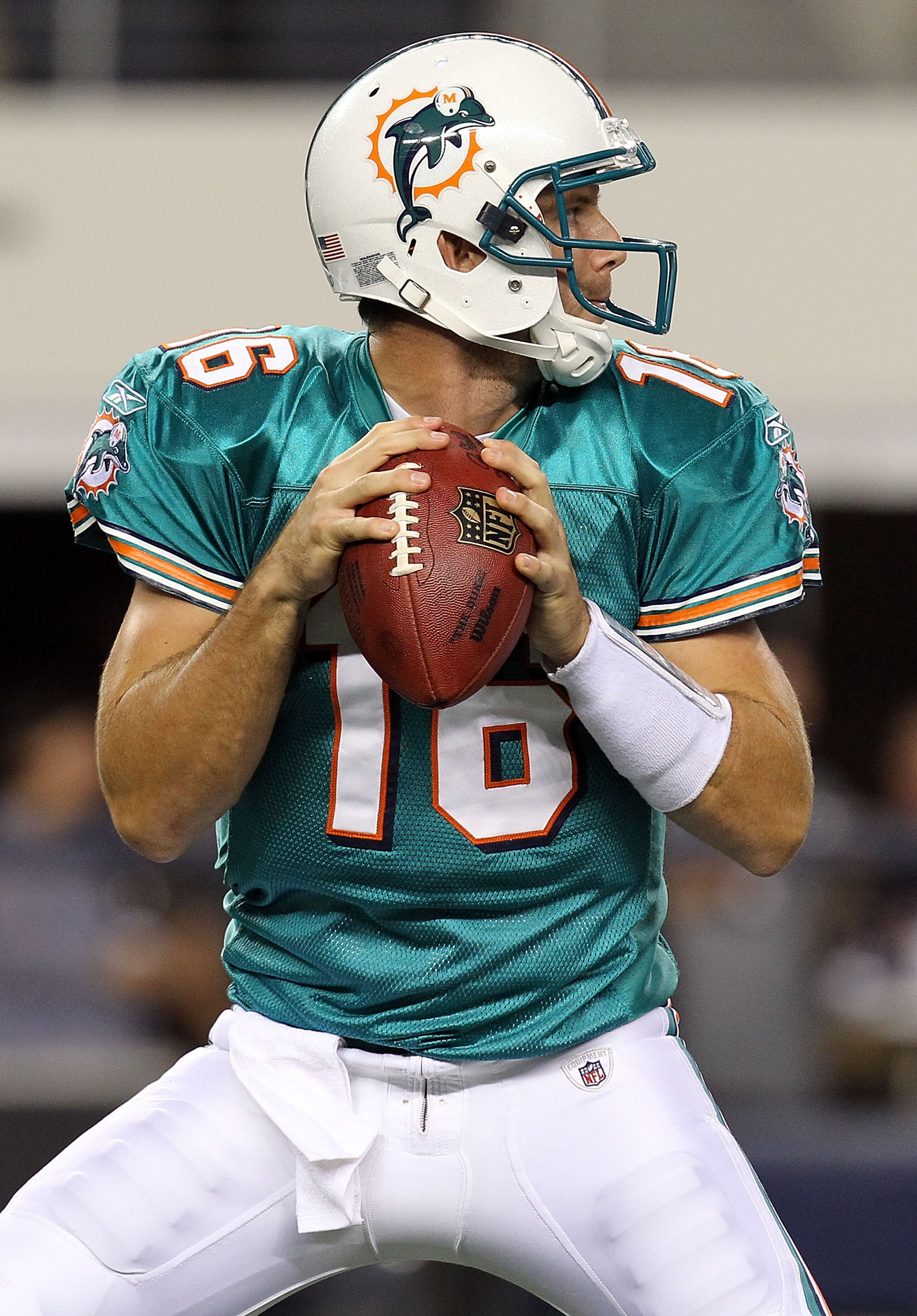 ARLINGTON, TX - SEPTEMBER 02:  Quarterback Tyler Thigpen #16 of the Miami Dolphins  during a preseason game at Cowboys Stadium on September 2, 2010 in Arlington, Texas.  (Photo by Ronald Martinez/Getty Images)