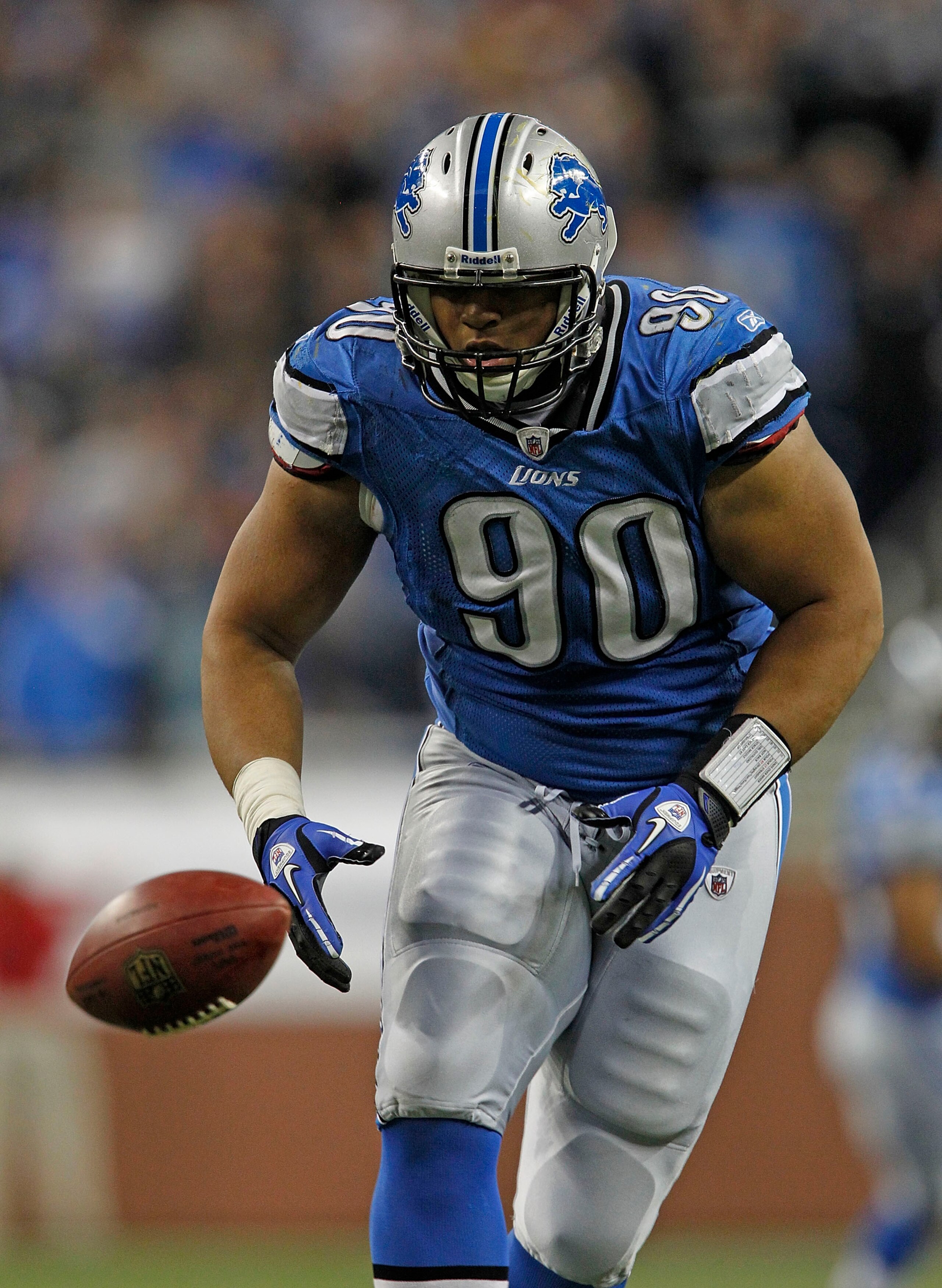 DETROIT - OCTOBER 31:  Ndamukong Suh #90 of the Detroit Lions recovers a late fourth quarter fumble from Rex Grossman #8 of the Washington Redskins an scores a touchdown at Ford Field on October 31, 2010 in Detroit, Michigan. The Lions defeated the Redski