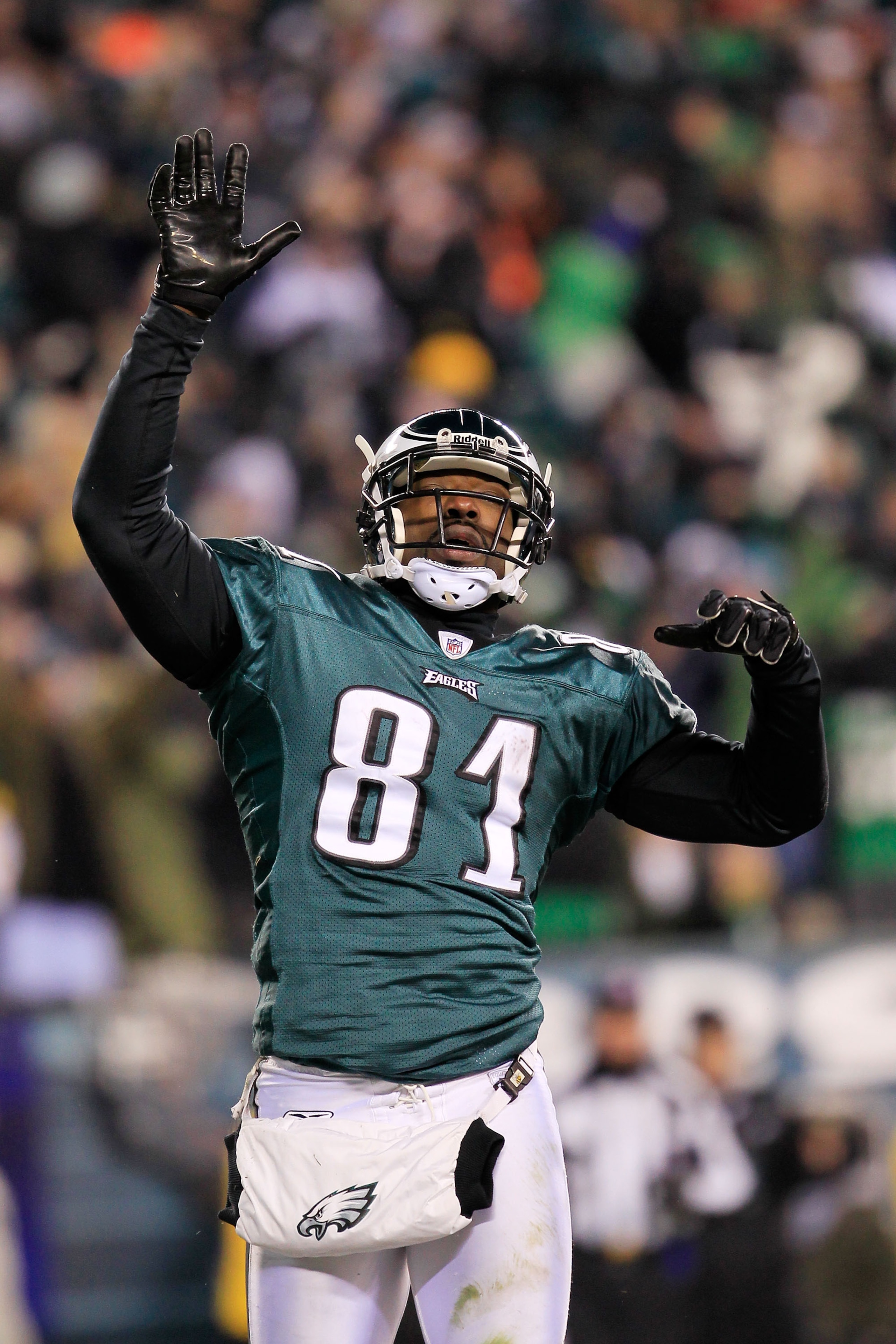 PHILADELPHIA, PA - JANUARY 09:  Jason Avant #81 of the Philadelphia Eagles celebrates his third quarter touchdown against the Green Bay Packers during the 2011 NFC wild card playoff game at Lincoln Financial Field on January 9, 2011 in Philadelphia, Penns