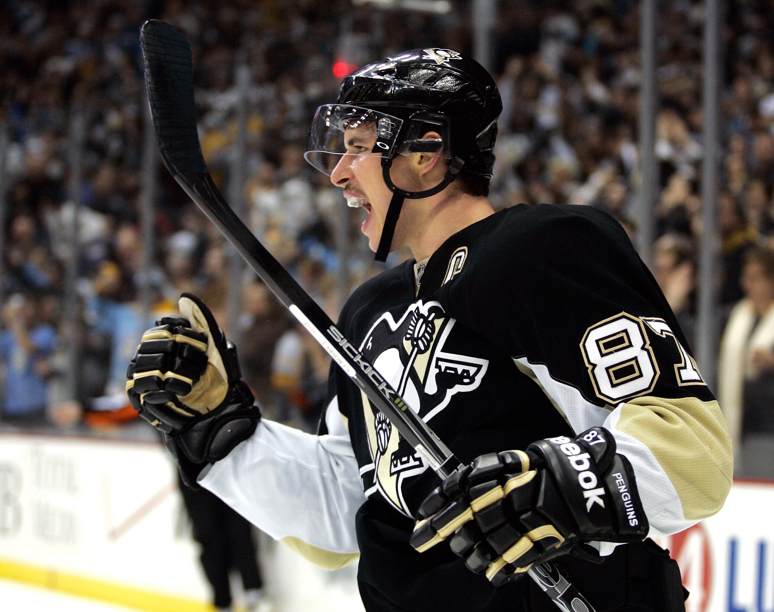 PITTSBURGH, PA - DECEMBER 22:  Sidney Crosby #87 of the Pittsburgh Penguins celebrates his first period goal against the Florida Panthers at Consol Energy Center on December 22, 2010 in Pittsburgh, Pennsylvania.  (Photo by Justin K. Aller/Getty Images)