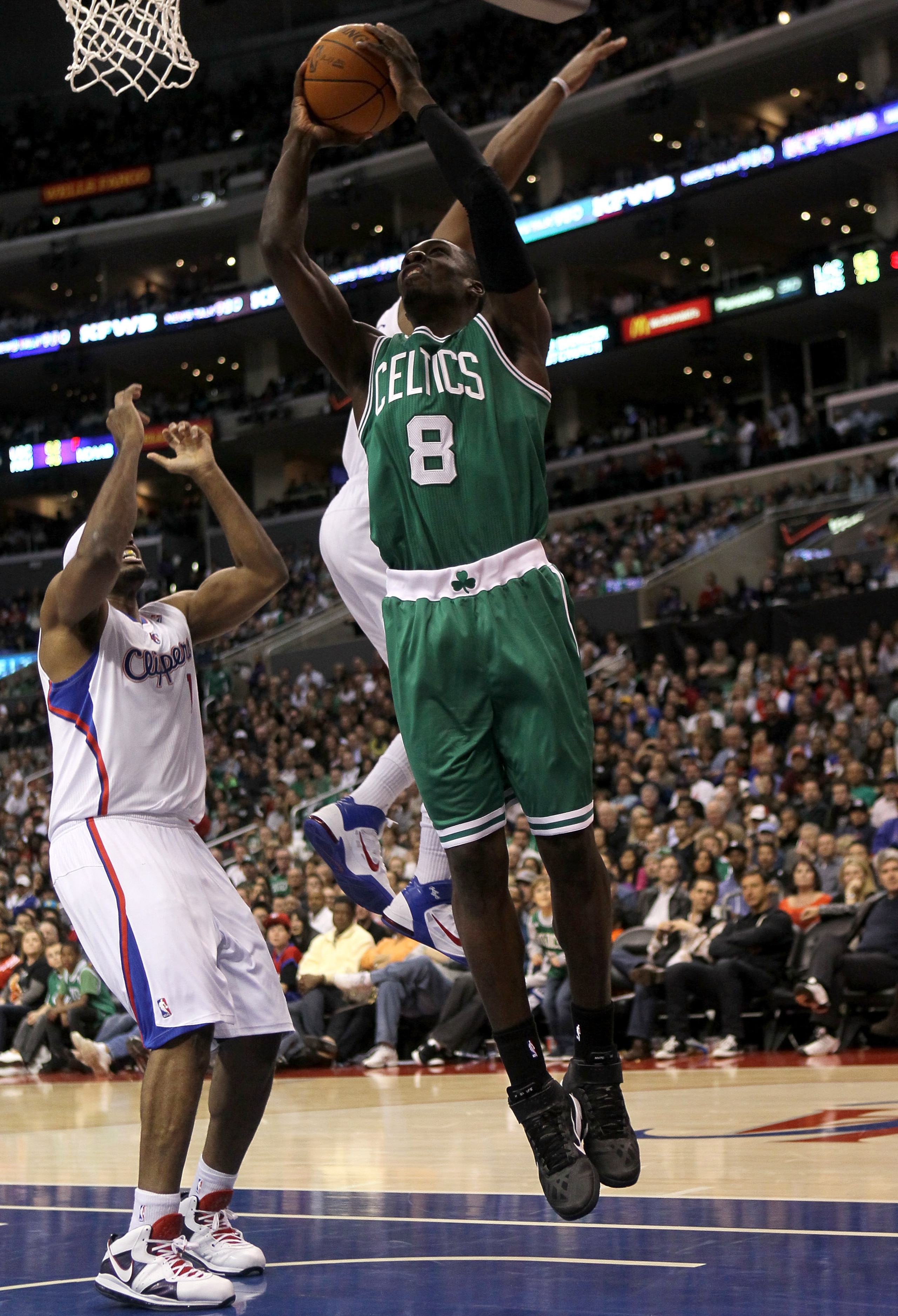 LOS ANGELES, CA - FEBRUARY 26:  Jeff Green #8 of the Boston Celtics shoots against the Los Angeles Clippers at Staples Center on February 26, 2011  in Los Angeles, California.  The Celtics won 99-92.   NOTE TO USER: User expressly acknowledges and agrees
