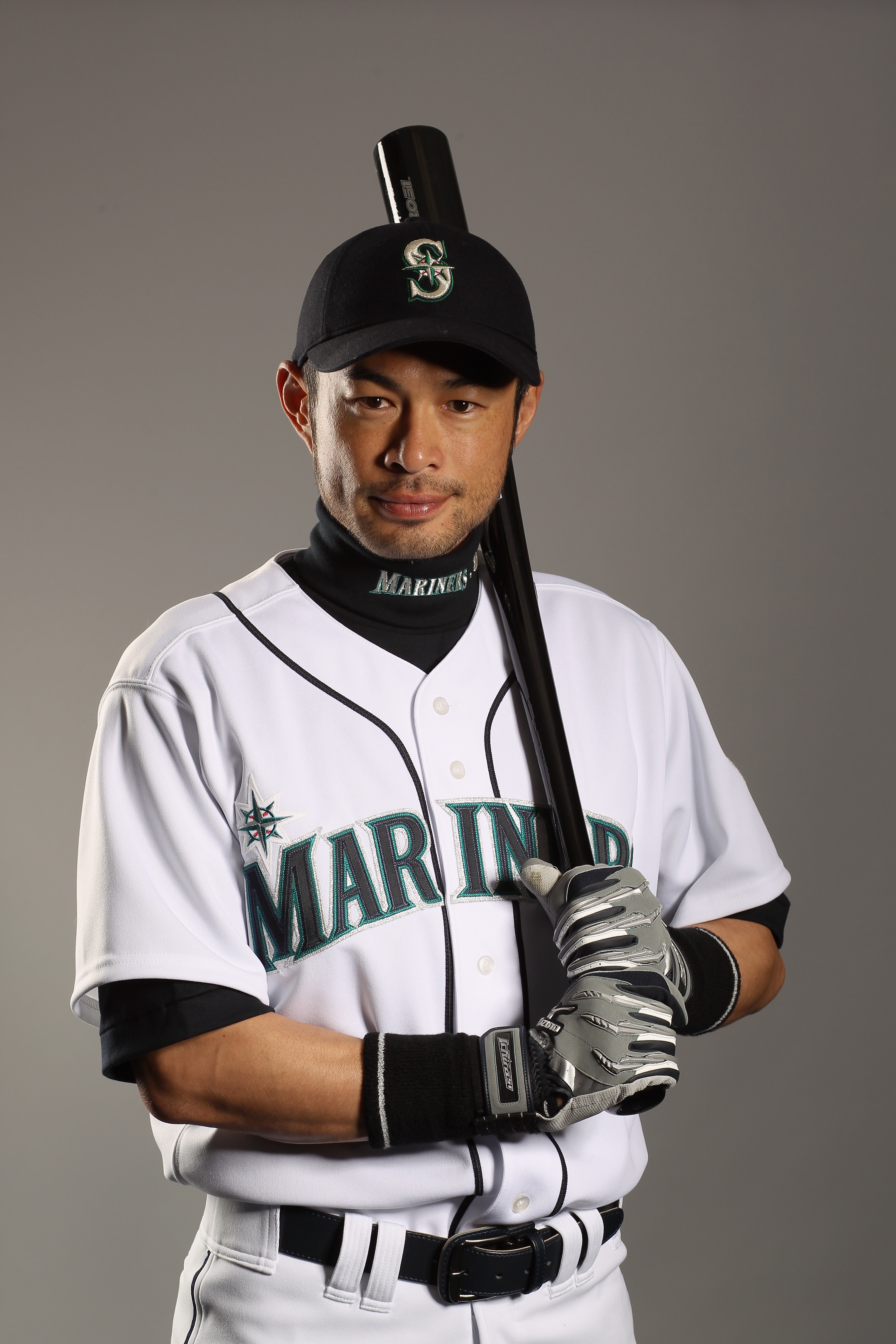 At Cactus League debut, Ichiro says it was a 'special moment' to