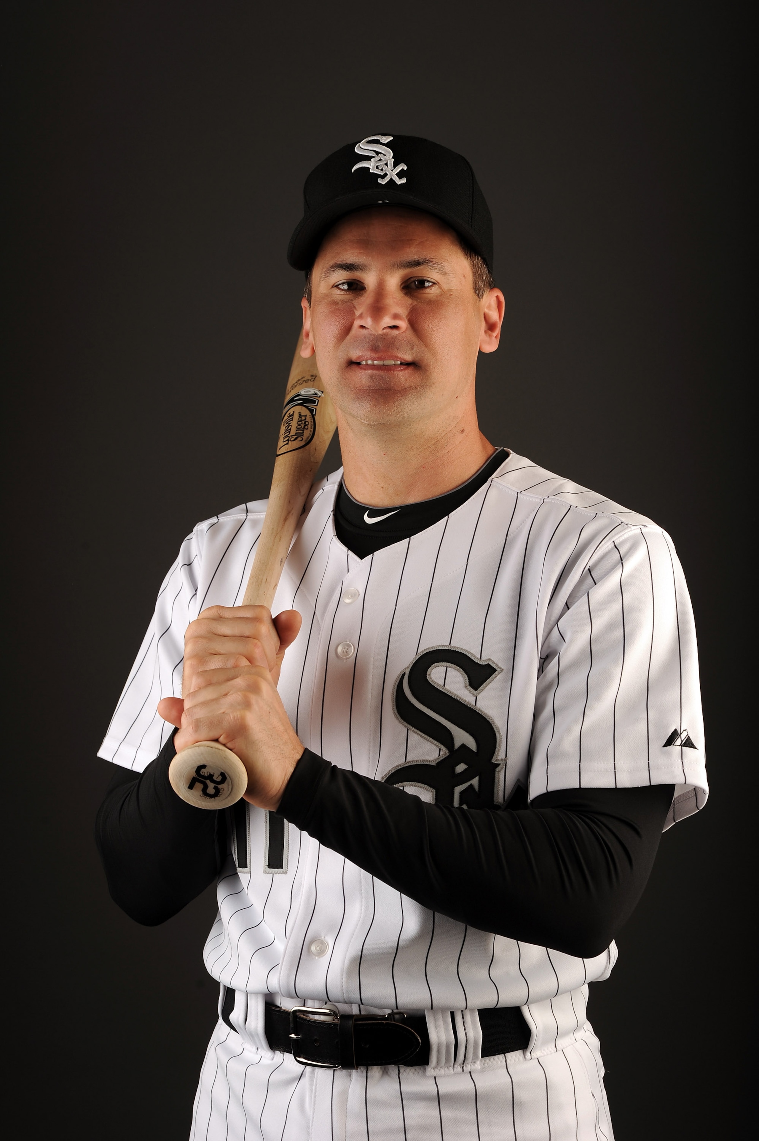 GLENDALE, AZ - FEBRUARY 26:  Omar Vizquel #11 of the Chicago White Sox poses for a photo on photo day at Camelback Ranch on February 26, 2011 in Glendale, Arizona.  (Photo by Harry How/Getty Images)