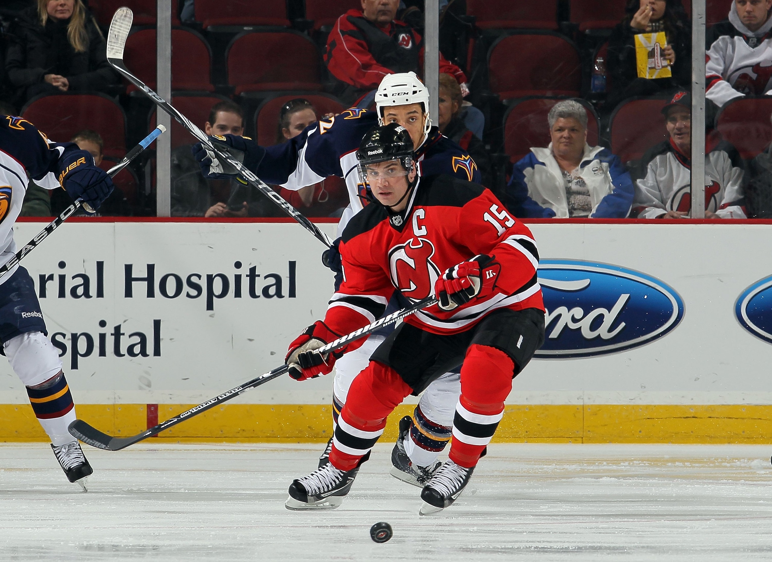 NEWARK, NJ - DECEMBER 31:  Jamie Langenbrunner #15 of the New Jersey Devils skates against the Atlanta Thrashers at the Prudential Center on December 31, 2010 in Newark, New Jersey.  (Photo by Jim McIsaac/Getty Images)