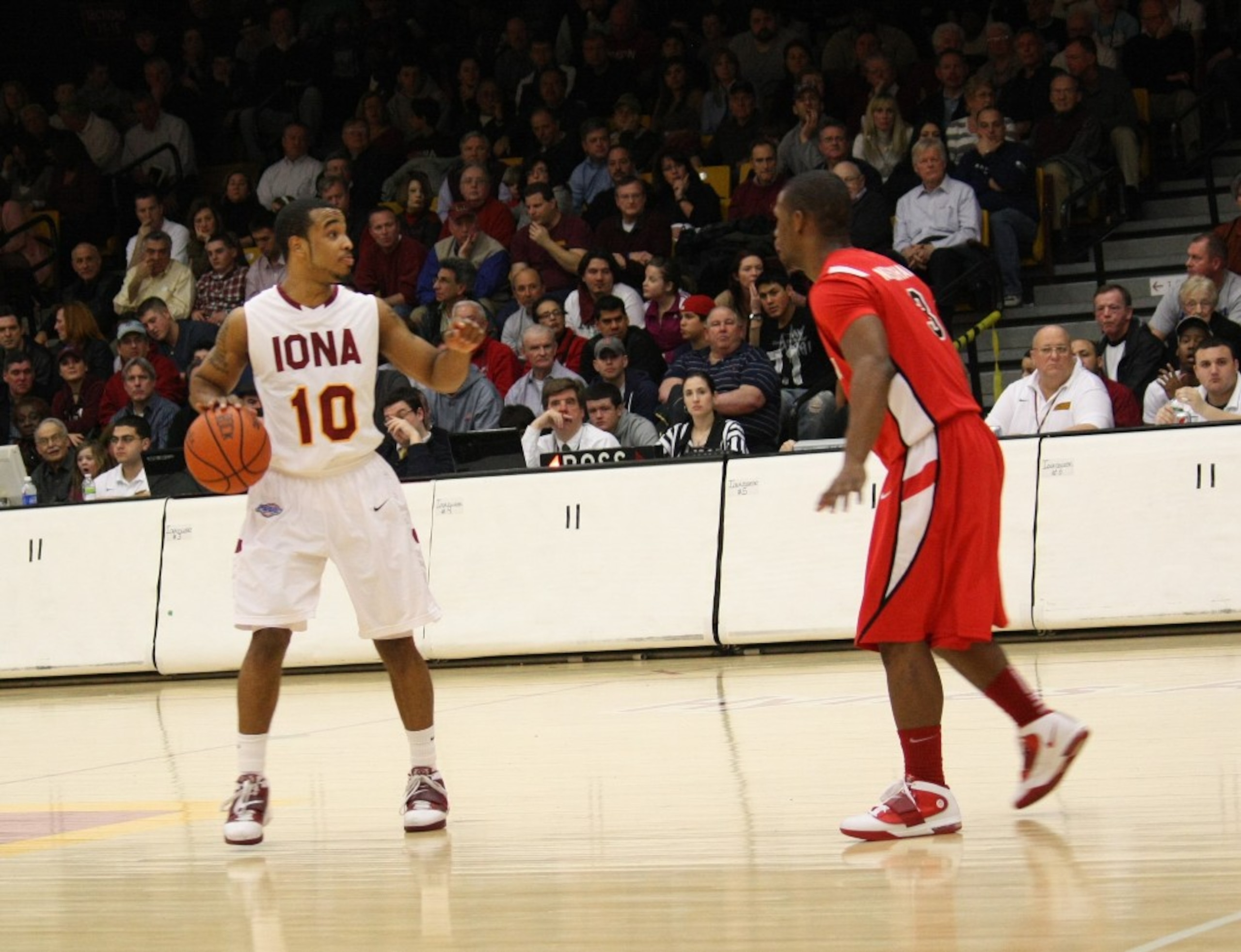 Jermel Jenkins sets Gael offense