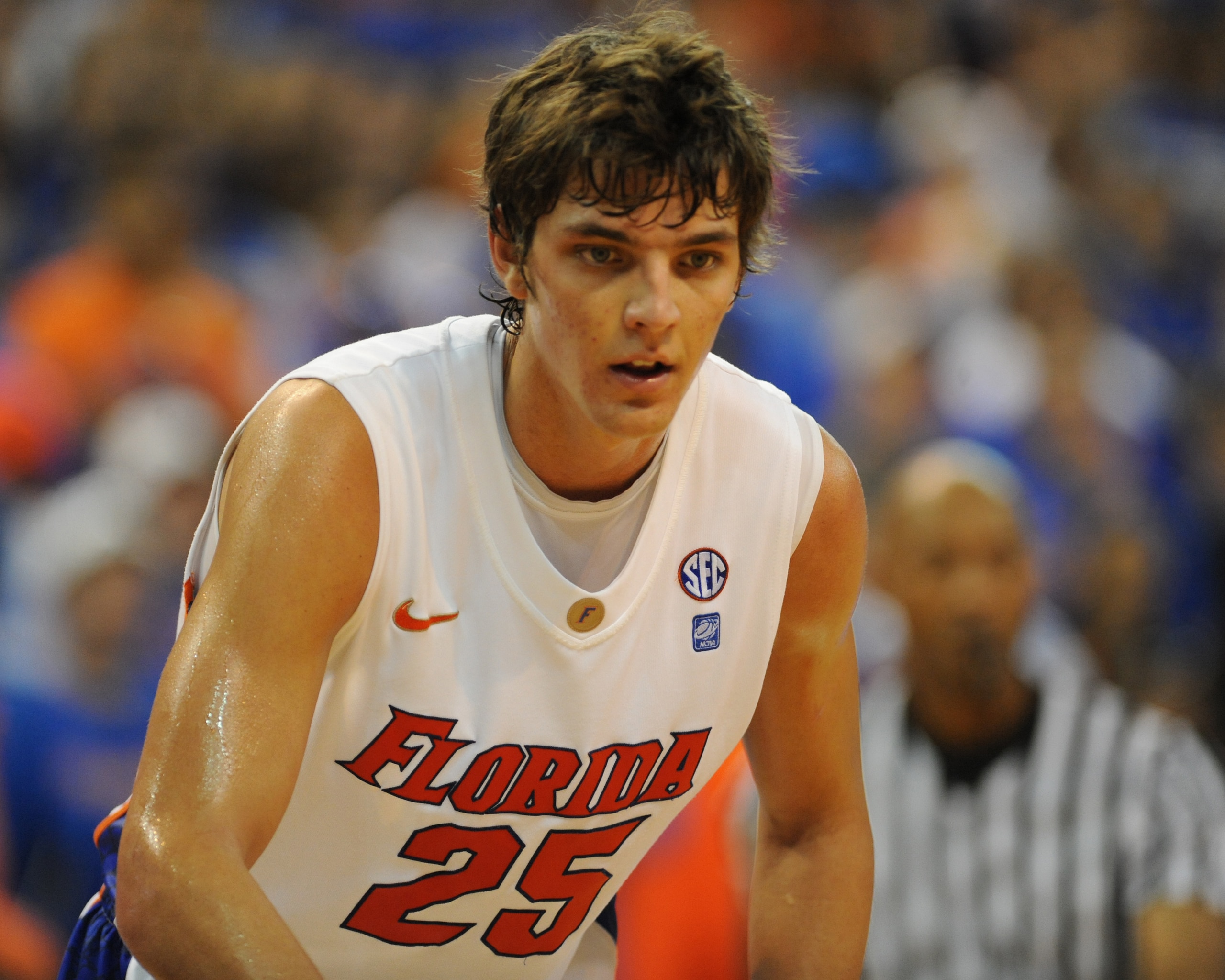 GAINESVILLE, FL - NOVEMBER 16: Forward Chandler Parsons #25  of the Florida Gators plays against the Ohio State Buckeyes November 16, 2010 at the Stephen C. O'Connell Center in Gainesville, Florida.  (Photo by Al Messerschmidt/Getty Images)