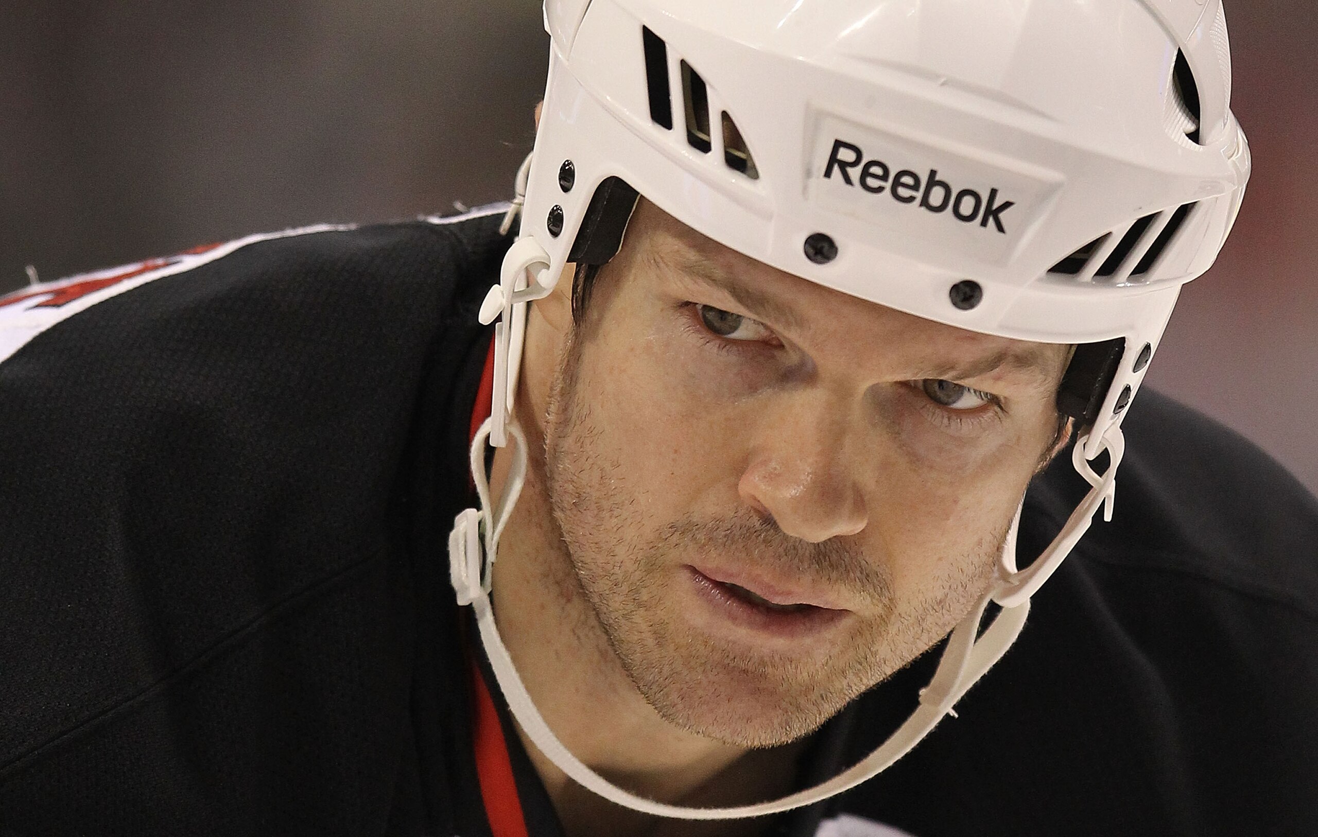 DALLAS, TX - FEBRUARY 22:  Jason Arnott #25 of the New Jersey Devils at American Airlines Center on February 22, 2011 in Dallas, Texas.  (Photo by Ronald Martinez/Getty Images)