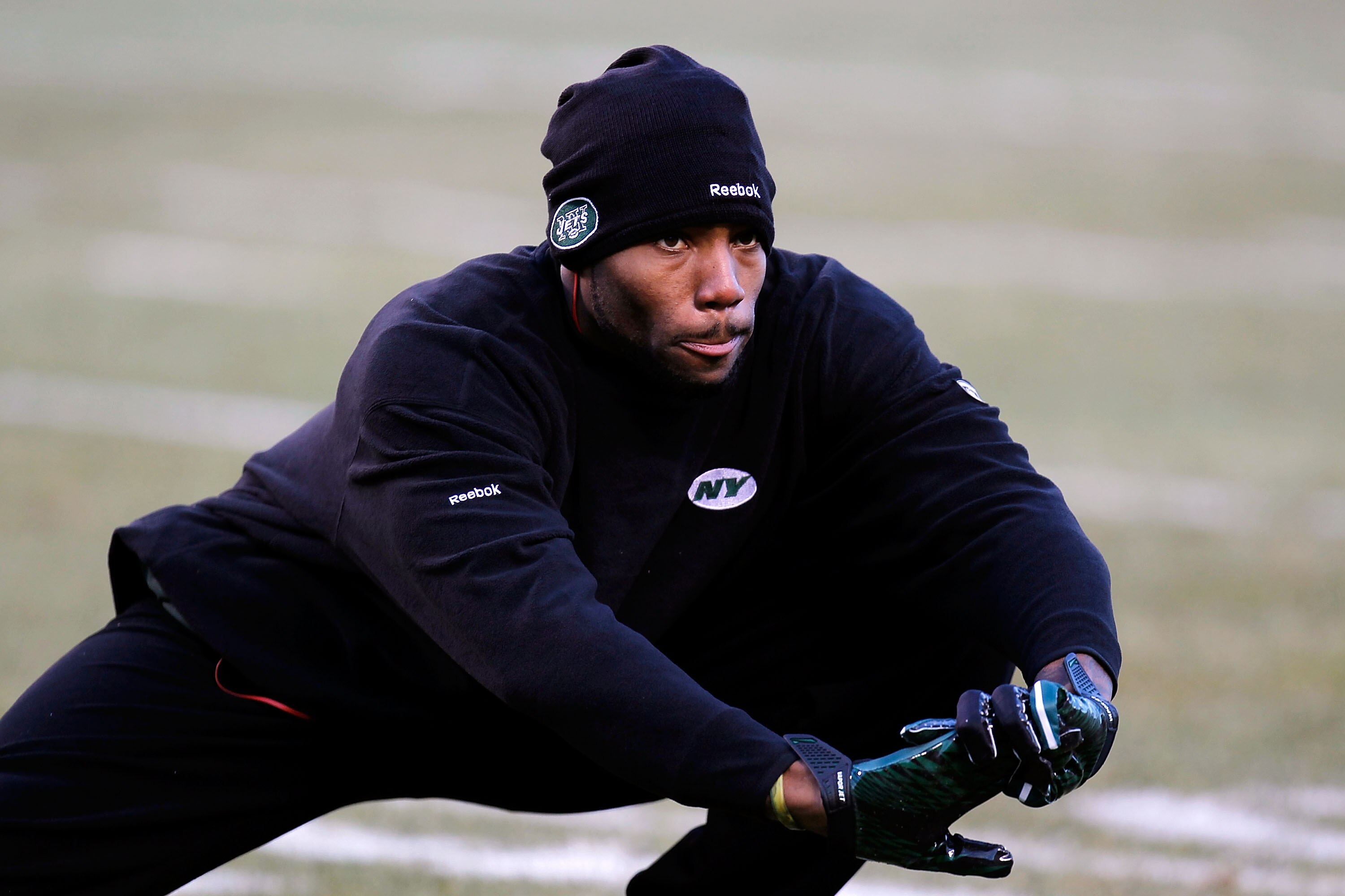 PITTSBURGH, PA - JANUARY 23:  Antonio Cromartie #31 of the New York Jets warms up prior their 2011 AFC Championship game against the Pittsburgh Steelers at Heinz Field on January 23, 2011 in Pittsburgh, Pennsylvania.  (Photo by Gregory Shamus/Getty Images