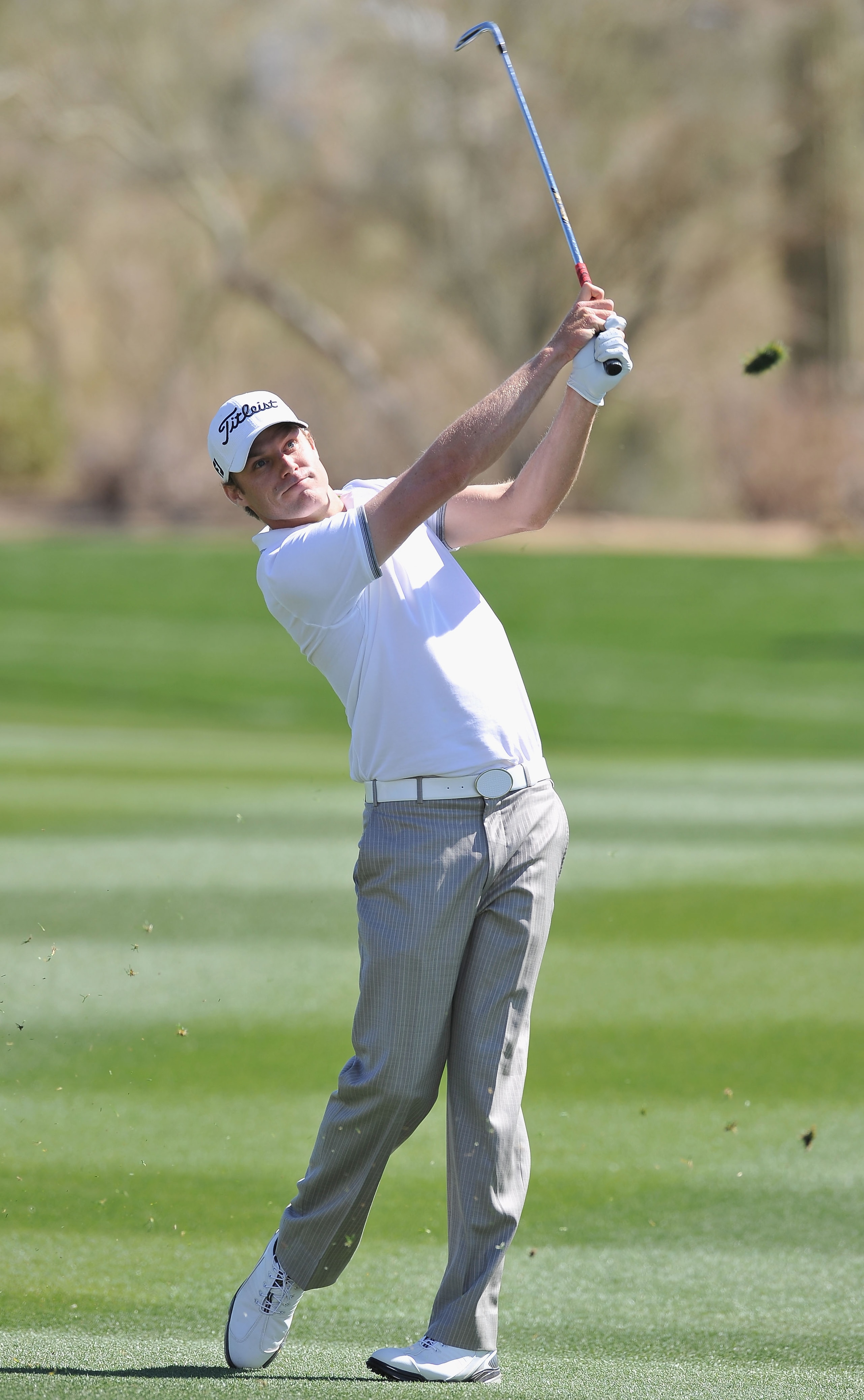 MARANA, AZ - FEBRUARY 25:  Nick Watney plays his approach shot on the 10th hole during the third round of the Accenture Match Play Championship at the Ritz-Carlton Golf Club on February 25, 2011 in Marana, Arizona.  (Photo by Stuart Franklin/Getty Images)