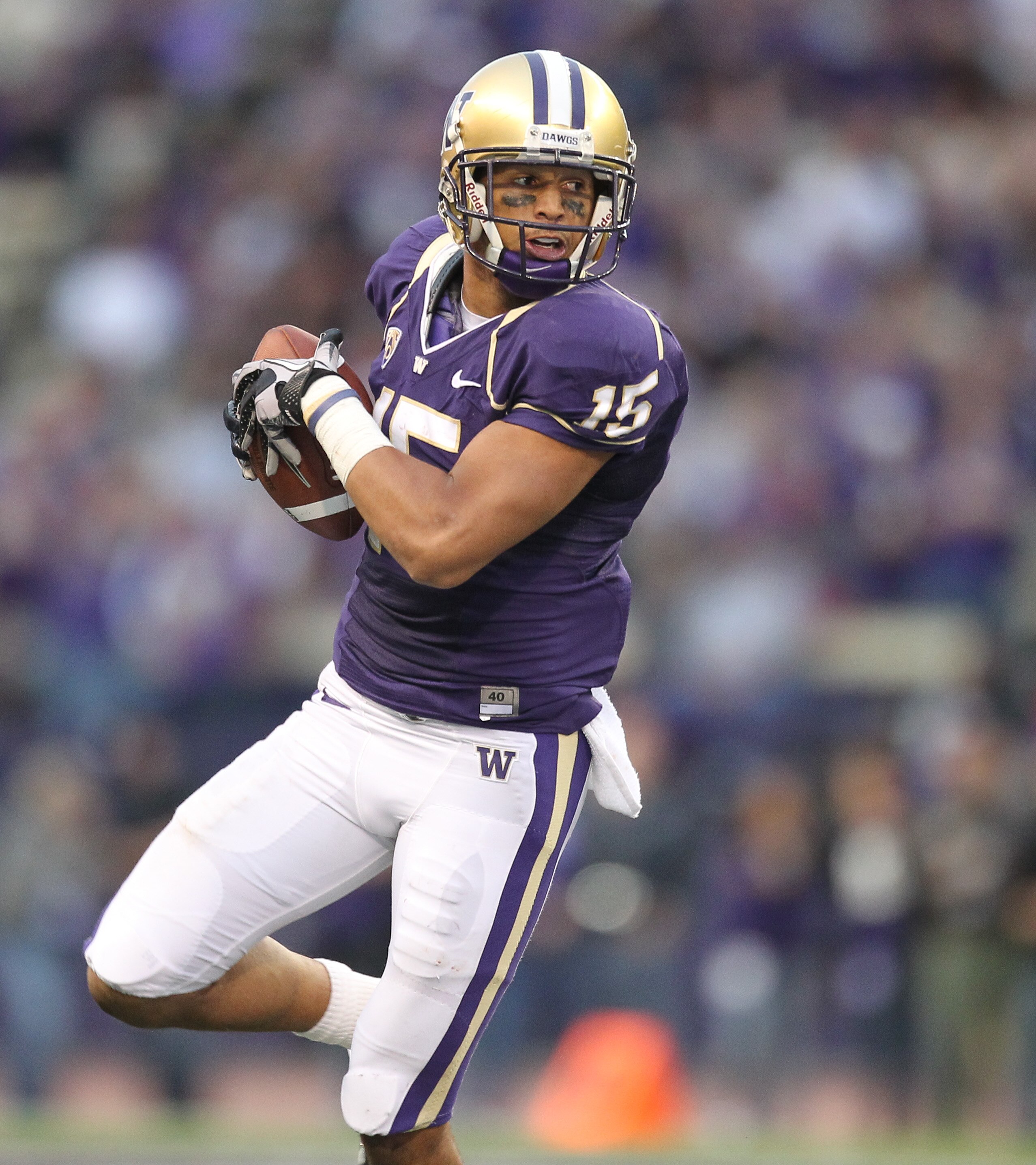SEATTLE - SEPTEMBER 11: Wide receiver Jermaine Kearse #15 of the Washington Huskies rushes against the Syracuse Orange on September 11, 2010 at Husky Stadium in Seattle, Washington. (Photo by Otto Greule Jr/Getty Images) SEATTLE - SEPTEMBER 11: Wide receiver Jermaine Kearse #15 of the Washington Huskies rushes against the Syracuse Orange on September 11, 2010 at Husky Stadium in Seattle, Washington. (Photo by Otto Greule Jr/Getty Images)