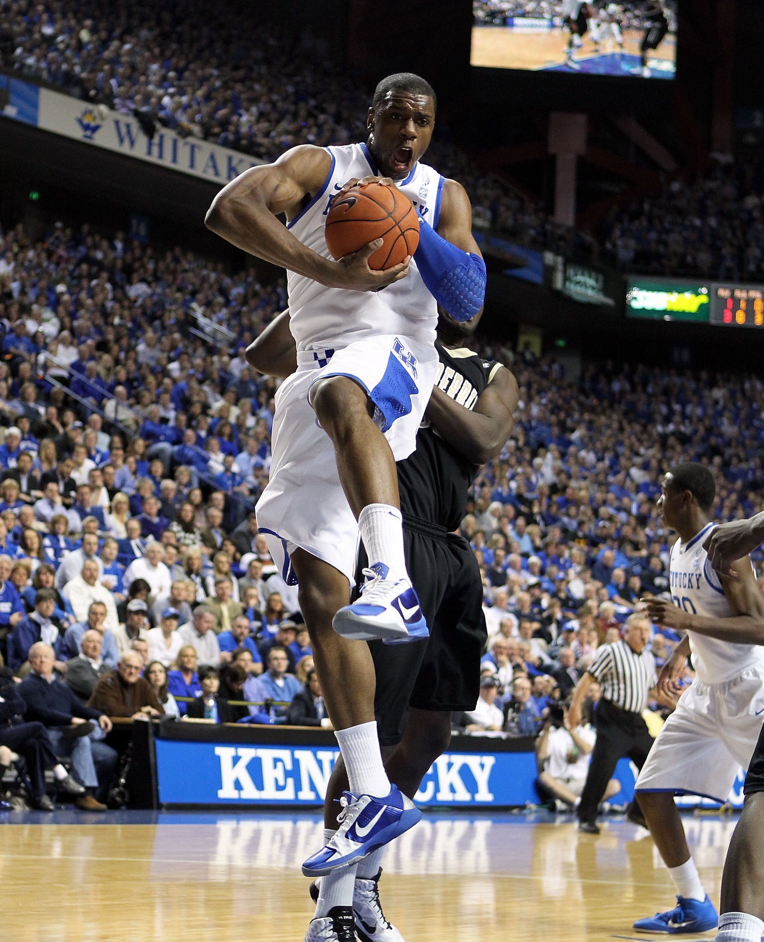 LEXINGTON, KY - MARCH 01: Terrence Jones #3 of the Kentucky Wildcats grabs a rebound during the SEC game against the Vanderbilt Commodores at Rupp Arena on March 1, 2011 in Lexington, Kentucky. (Photo by Andy Lyons/Getty Images) LEXINGTON, KY - MARCH 01: Terrence Jones #3 of the Kentucky Wildcats grabs a rebound during the SEC game against the Vanderbilt Commodores at Rupp Arena on March 1, 2011 in Lexington, Kentucky. (Photo by Andy Lyons/Getty Images)