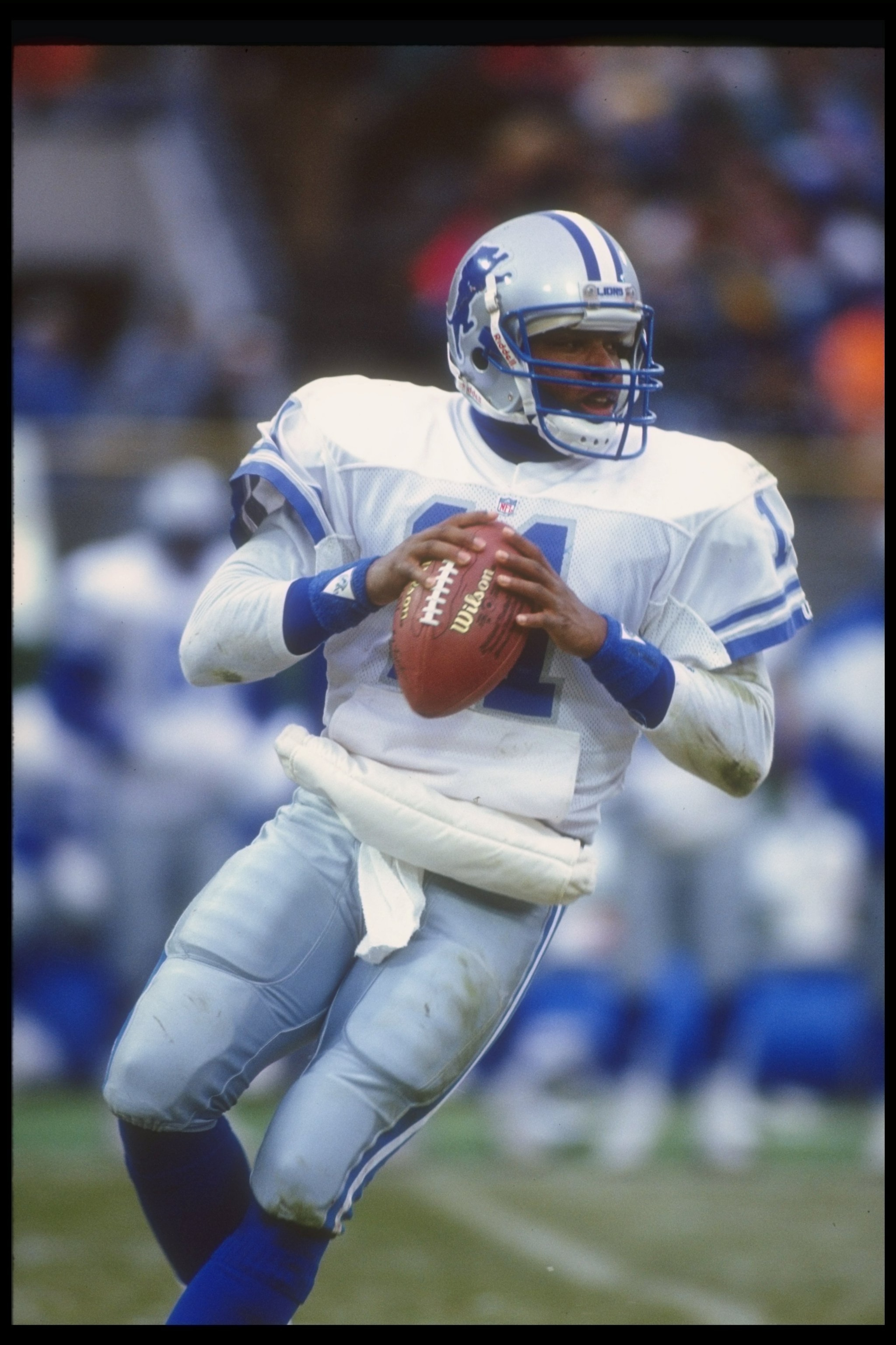 6 Dec 1992: Quarterback Andre Ware of the Detroit Lions looks to pass the ball during a game against the Green Bay Packers at Milwaukee County Stadium in Milwaukee, Wisconsin. The Packers won the game, 38-10. 6 Dec 1992: Quarterback Andre Ware of the Detroit Lions looks to pass the ball during a game against the Green Bay Packers at Milwaukee County Stadium in Milwaukee, Wisconsin. The Packers won the game, 38-10.