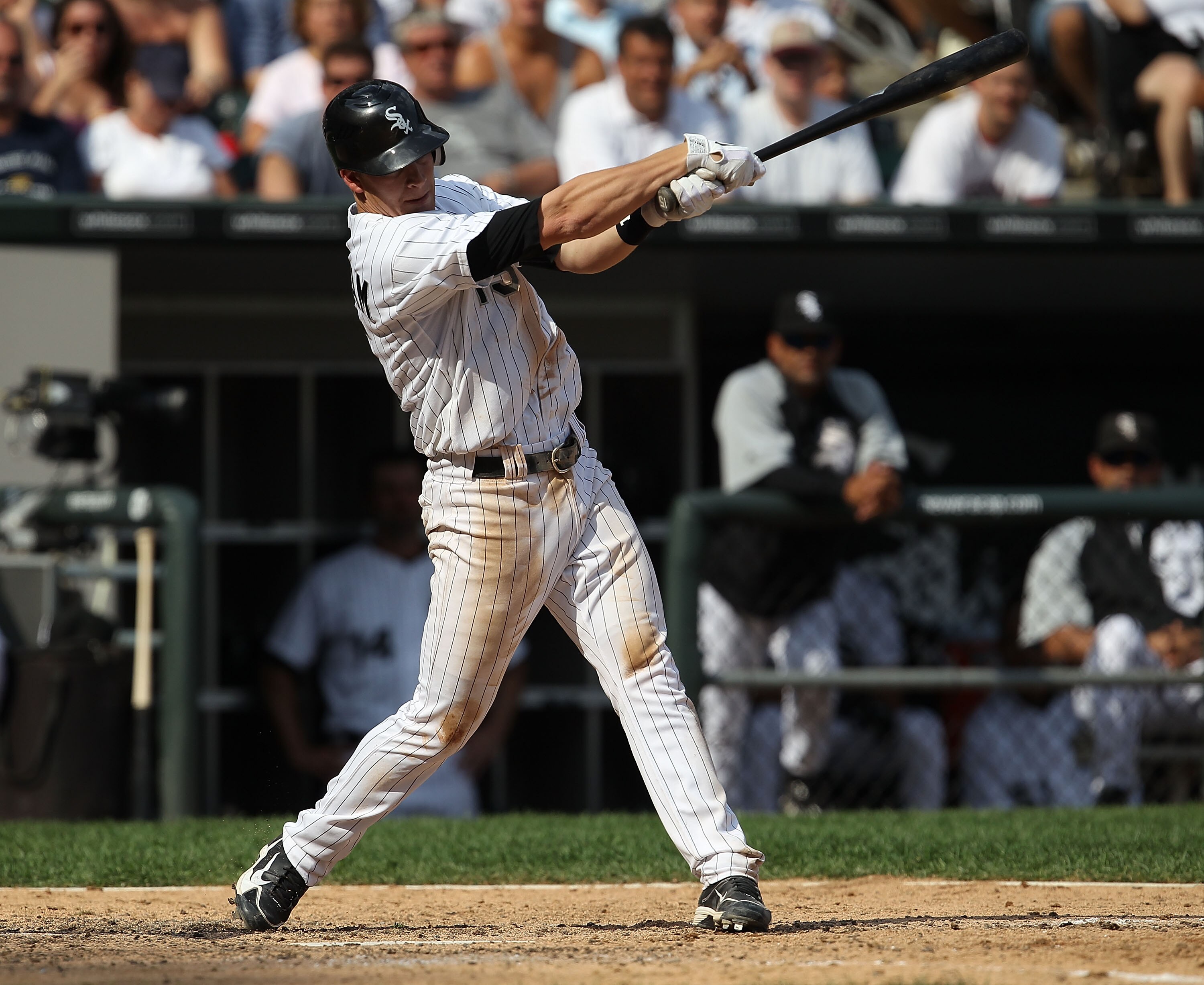CHICAGO - AUGUST 29: Gordon Beckham #15 of the Chicago White Sox hits the ball against the New York Yankees at U.S. Cellular Field on August 29, 2010 in Chicago, Illinois. The Yankees defeated the White Sox 2-1. (Photo by Jonathan Daniel/Getty Images)