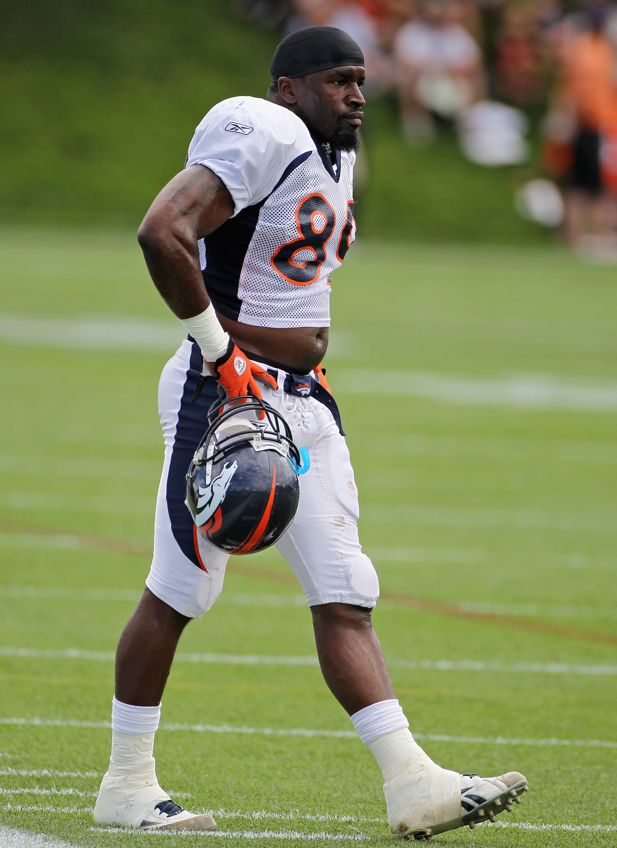 ENGLEWOOD, CO - AUGUST 05:  Tight end Daniel Graham #89 of the Denver Bronocs takes part in practice during training camp at Dove Valley on August 5, 2010 in Englewood, Colorado.  (Photo by Doug Pensinger/Getty Images)