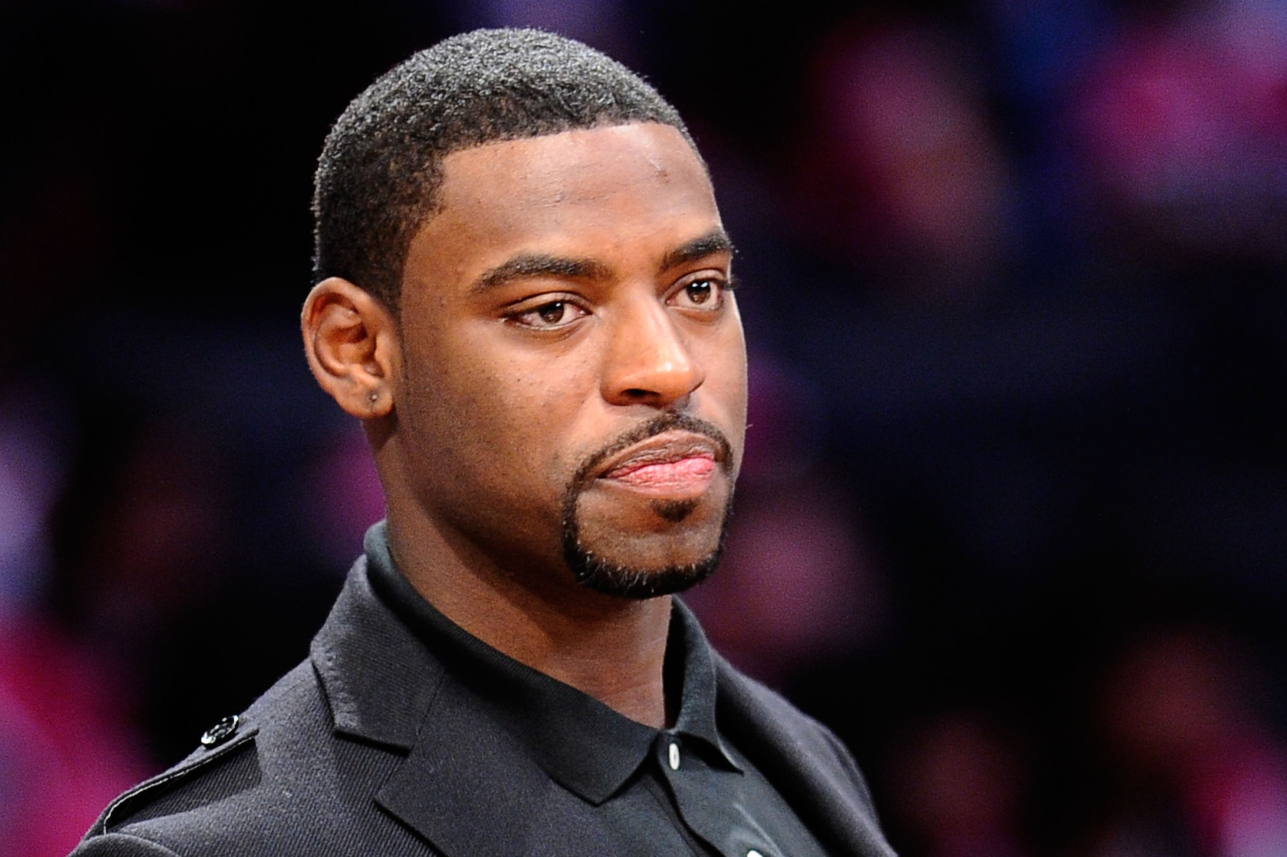 LOS ANGELES, CA - FEBRUARY 18:  Tyreke Evans #6 of the Sacramento Kings, who is missing the game due to injury, looks on during the T-Mobile Rookie Challenge and Youth Jam at Staples Center on February 18, 2011 in Los Angeles, California.  (Photo by Kevor