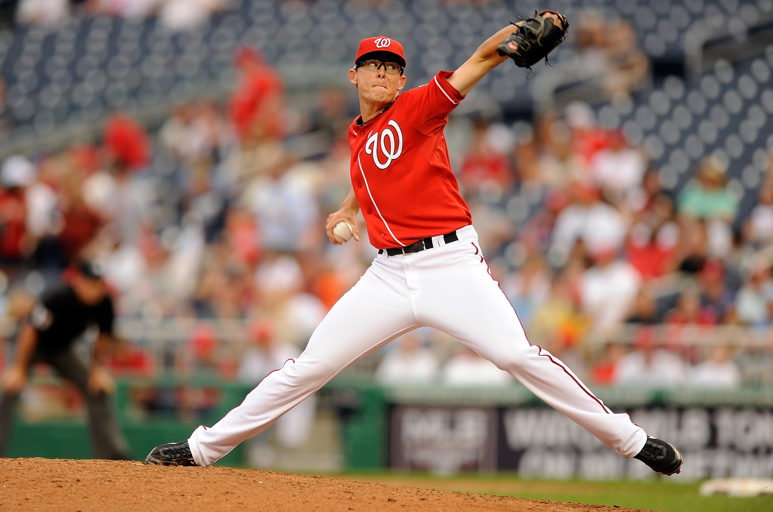 WASHINGTON - APRIL 08:  Tyler Clippard #36 of the Washington Nationals pitches against the Philadelphia Phillies at Nationals Park on April 8, 2010 in Washington, DC.  (Photo by Greg Fiume/Getty Images)