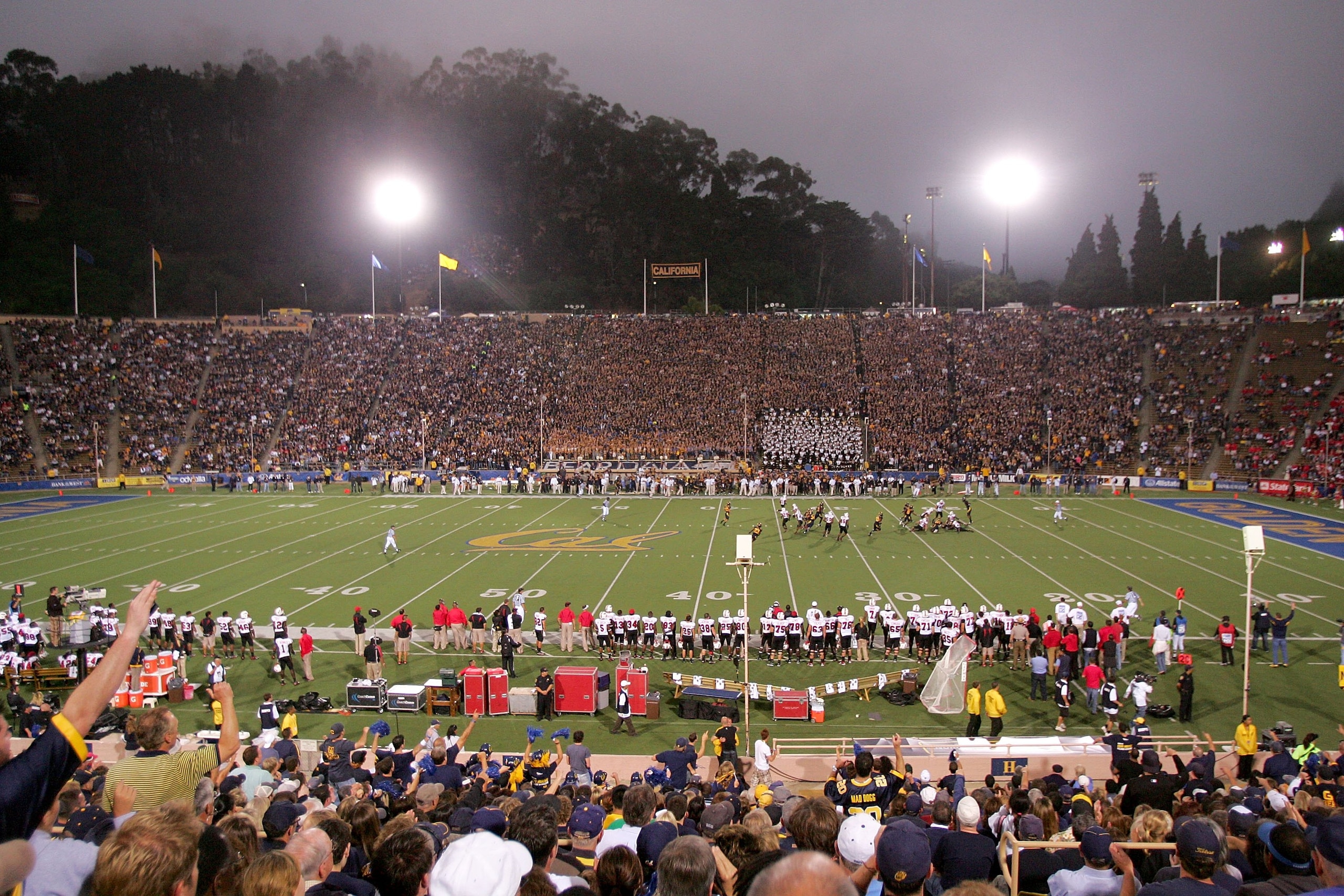 BERKELEY, CA - SEPTEMBER 05:  The Maryland Terrapins play against the California Golden Bears at California Memorial Stadium on September 5, 2009 in Berkeley, California.  (Photo by Ezra Shaw/Getty Images)
