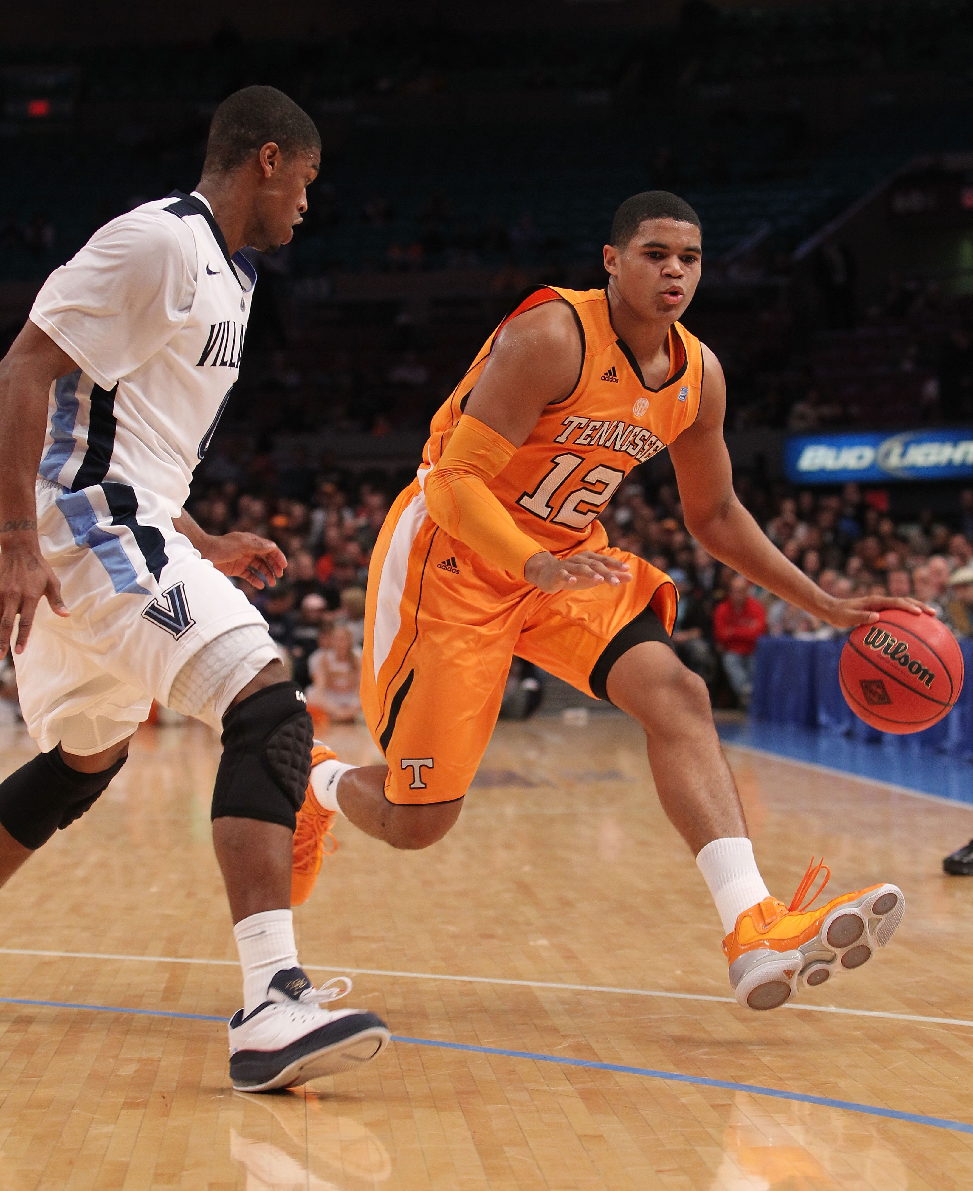 NEW YORK - NOVEMBER 26: Tobias Harris #12 of the Tennessee Volunteers dribbles the ball against the Villanova Wildcats  during the Championship game at Madison Square Garden on November 26, 2010 in New York City.  (Photo by Nick Laham/Getty Images)