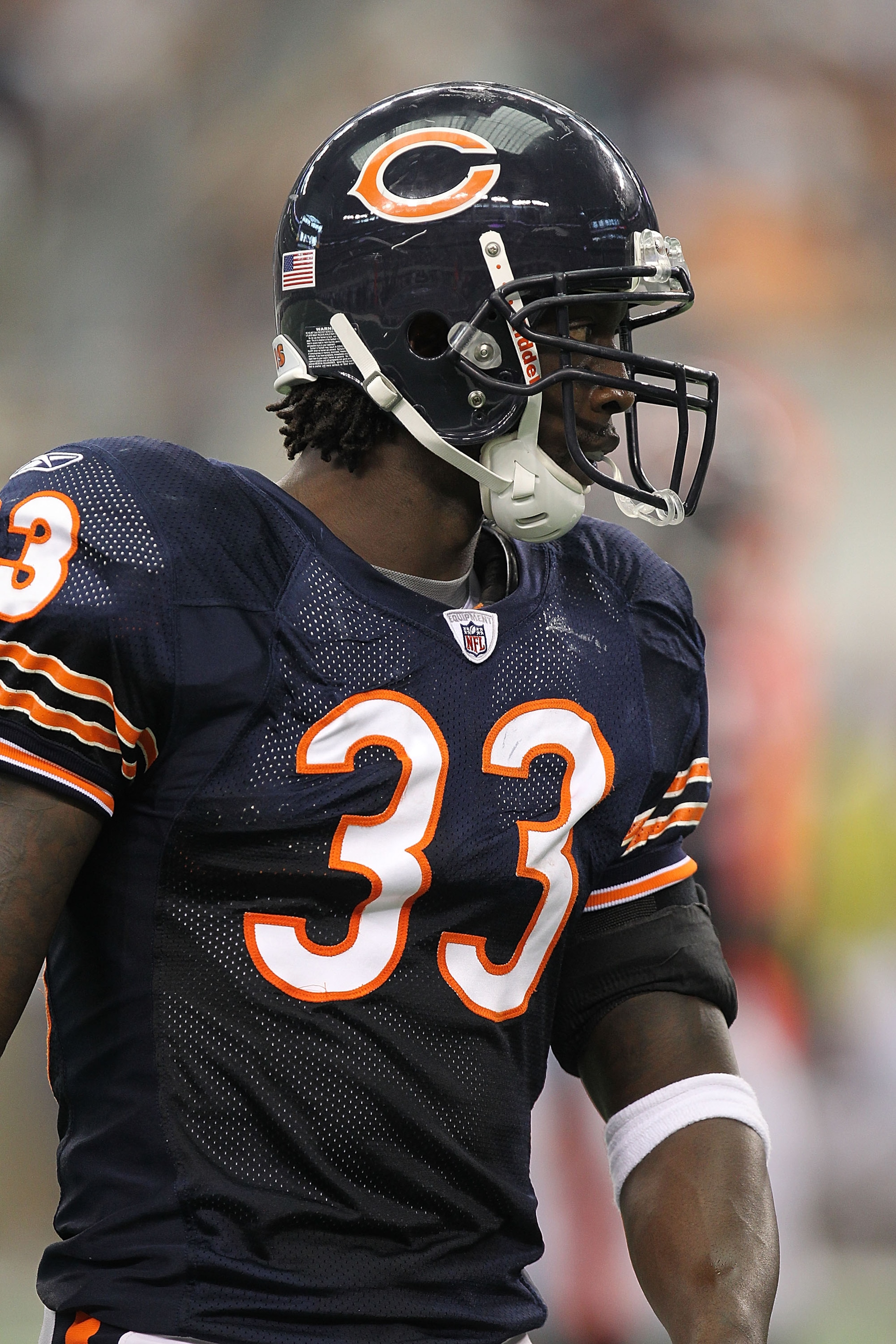 ARLINGTON, TX - SEPTEMBER 19: Cornerback Charles Tillman #33 of the Chicago Bears at Cowboys Stadium on September 19, 2010 in Arlington, Texas. (Photo by Ronald Martinez/Getty Images) ARLINGTON, TX - SEPTEMBER 19: Cornerback Charles Tillman #33 of the Chicago Bears at Cowboys Stadium on September 19, 2010 in Arlington, Texas. (Photo by Ronald Martinez/Getty Images)