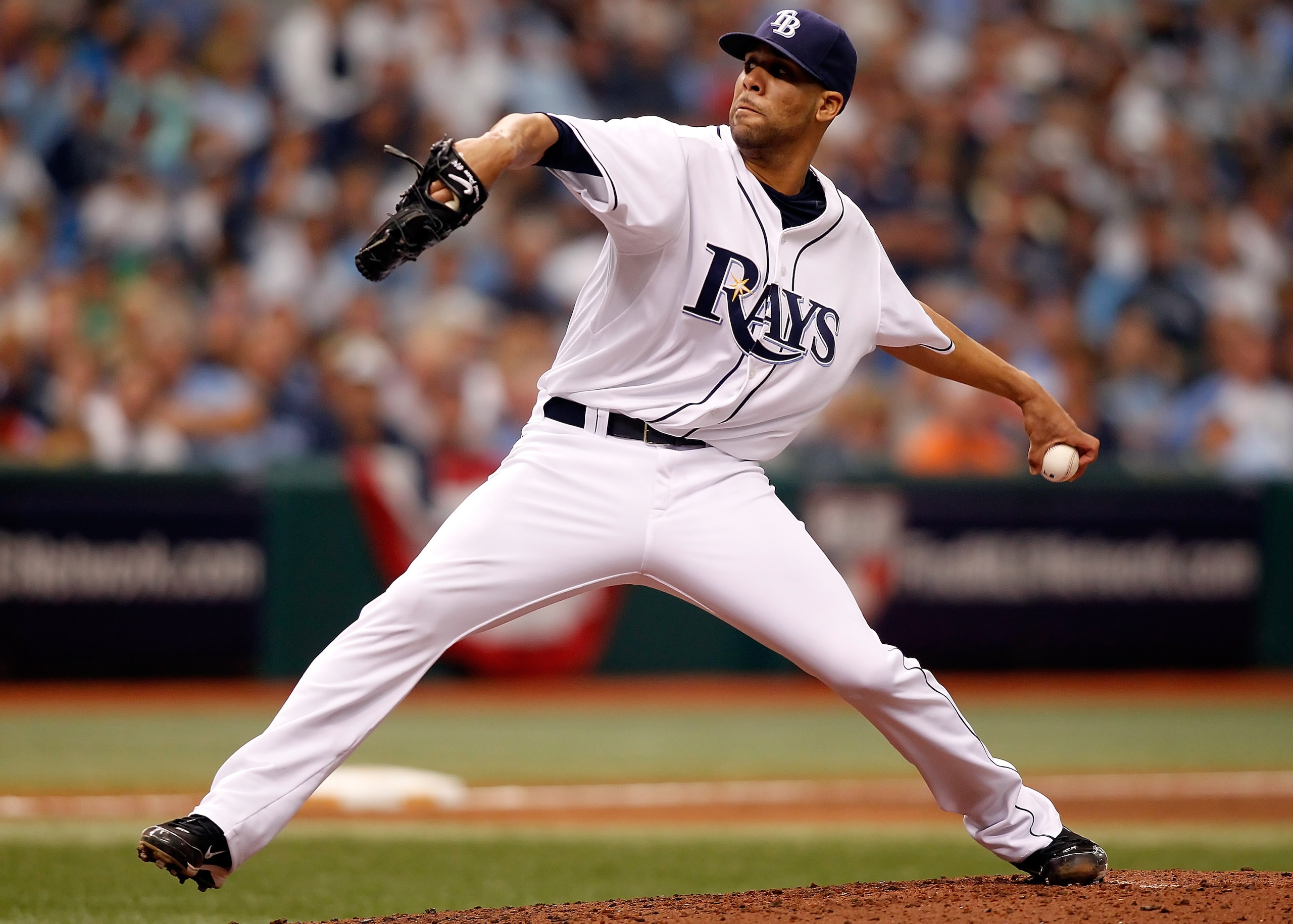 ST PETERSBURG, FL - OCTOBER 06: Pitcher David Price #14 of the Tampa Bay Rays pitches against the Texas Rangers during Game 1 of the ALDS at Tropicana Field on October 6, 2010 in St. Petersburg, Florida. (Photo by J. Meric/Getty Images) ST PETERSBURG, FL - OCTOBER 06: Pitcher David Price #14 of the Tampa Bay Rays pitches against the Texas Rangers during Game 1 of the ALDS at Tropicana Field on October 6, 2010 in St. Petersburg, Florida. (Photo by J. Meric/Getty Images)