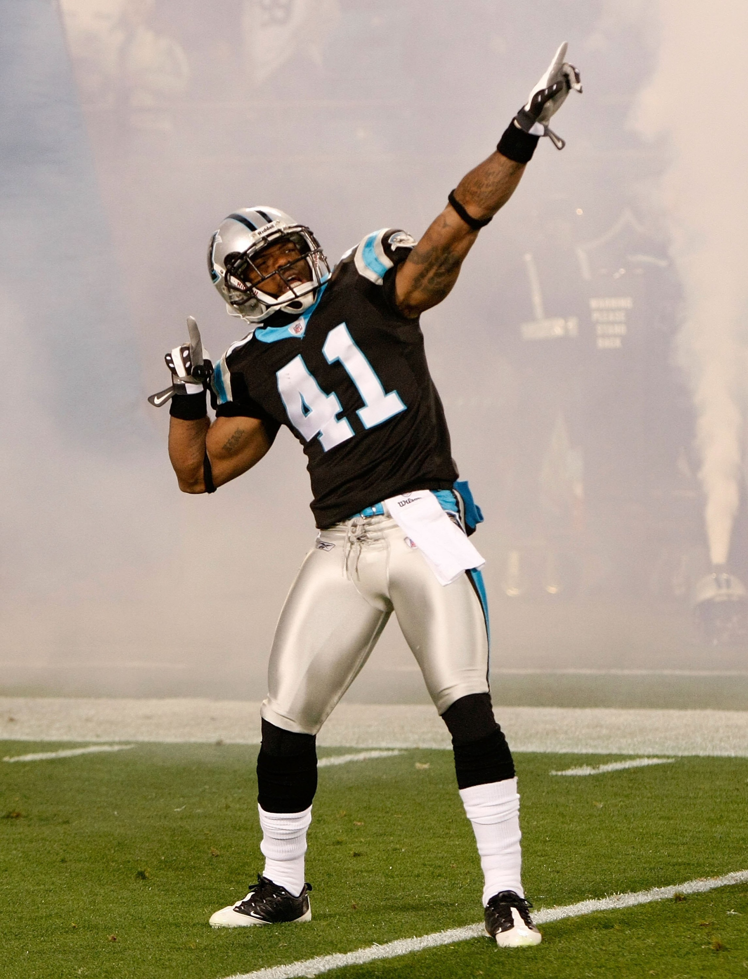 CHARLOTTE, NC - DECEMBER 20:  Captain Munnerlyn #41 of the Carolina Panthers against the Minnesota Vikings at Bank of America Stadium on December 20, 2009 in Charlotte, North Carolina.  (Photo by Kevin C. Cox/Getty Images)