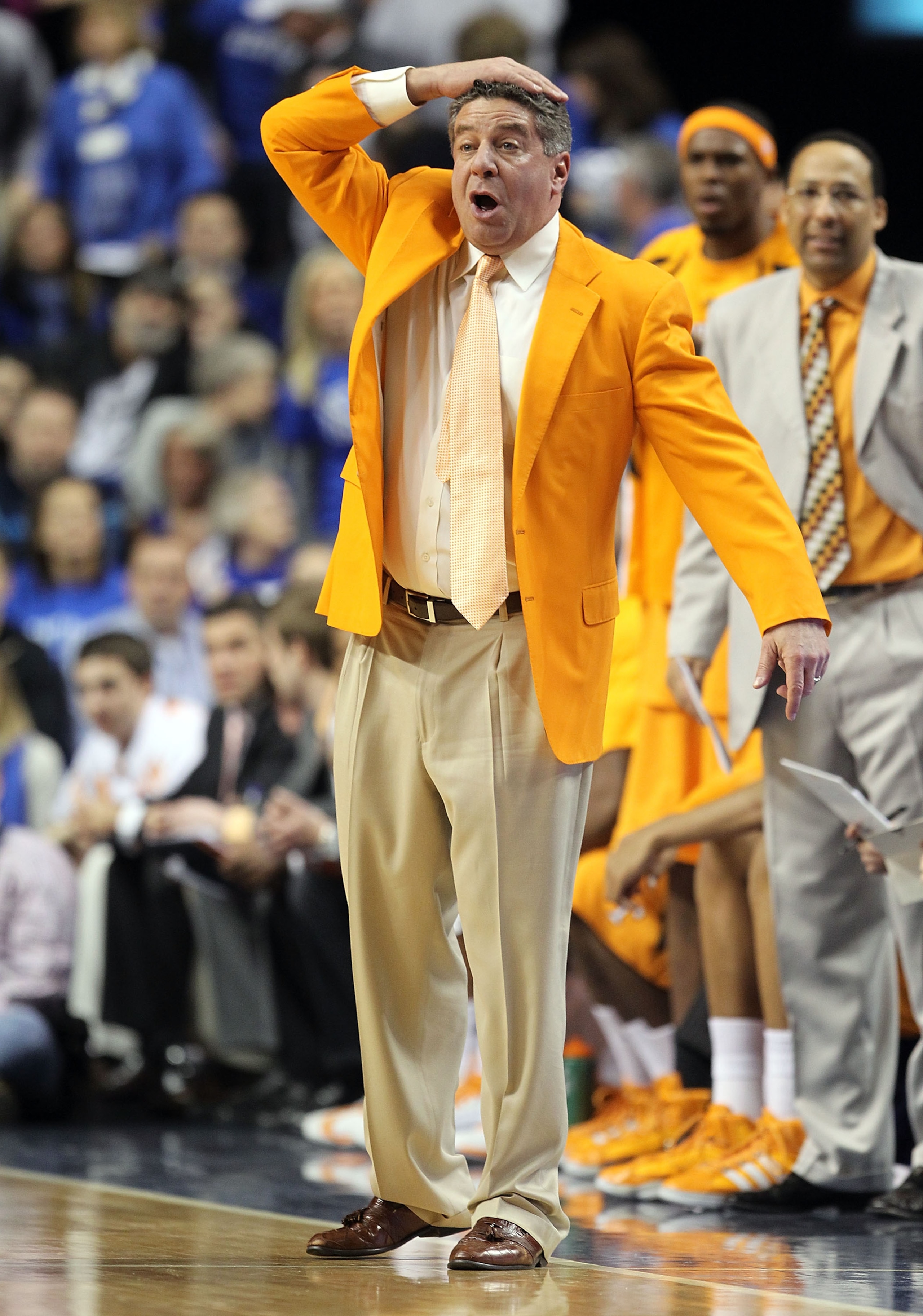 LEXINGTON, KY - FEBRUARY 08:  Bruce Pearl the Head Coach of the Tennessee Volunteers gives instructions to his team during the SEC game against the Kentucky Wildcats at Rupp Arena on February 8, 2011 in Lexington, Kentucky.  (Photo by Andy Lyons/Getty Ima