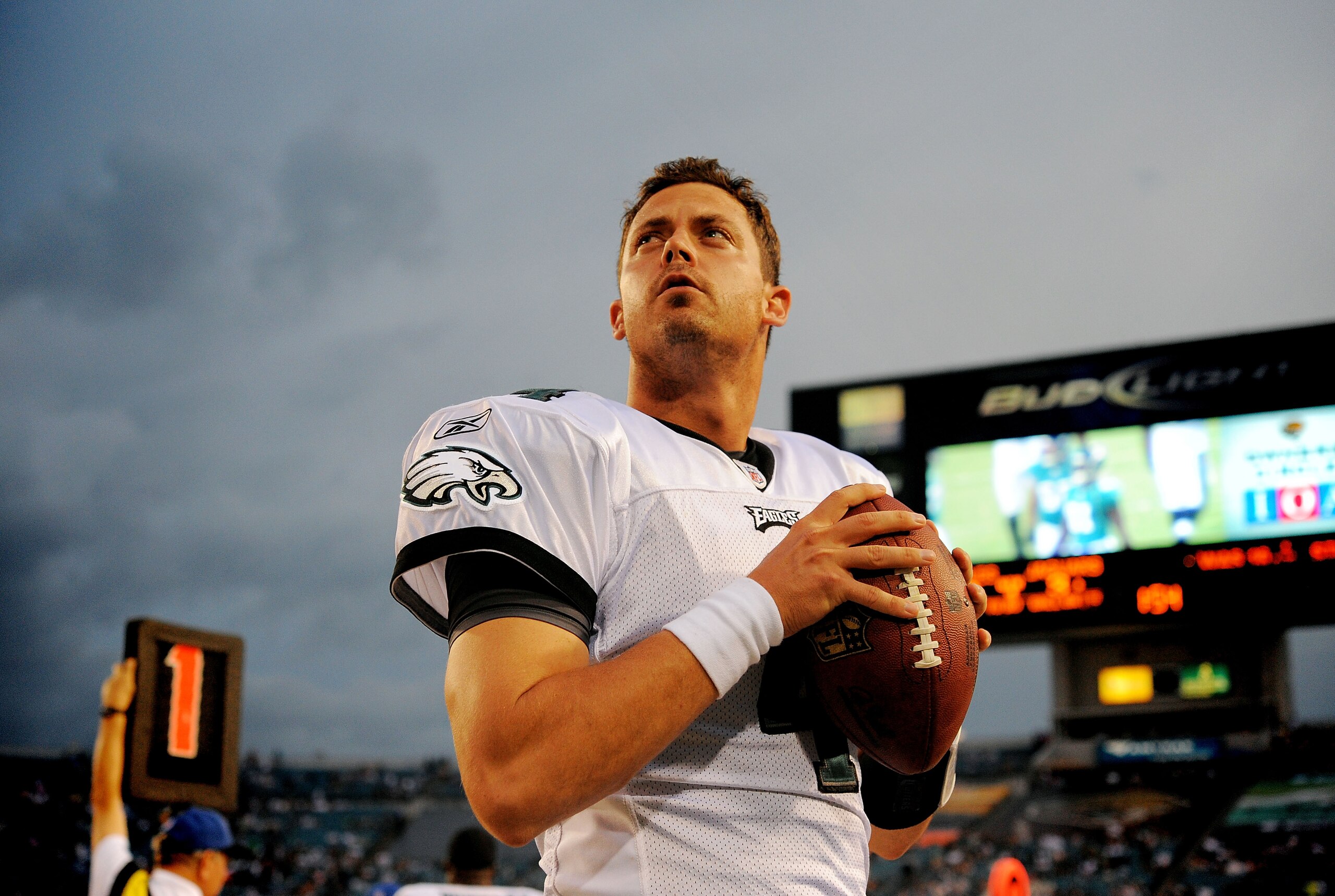 JACKSONVILLE, FL - SEPTEMBER 26:  Quarterback Kevin Kolb #4 of the Philadelphia Eagles warms-up on the sidelines while taking on the Jacksonville Jaguars at EverBank Field on September 26, 2010 in Jacksonville, Florida. The Eagles defeated the Jaguars 28-