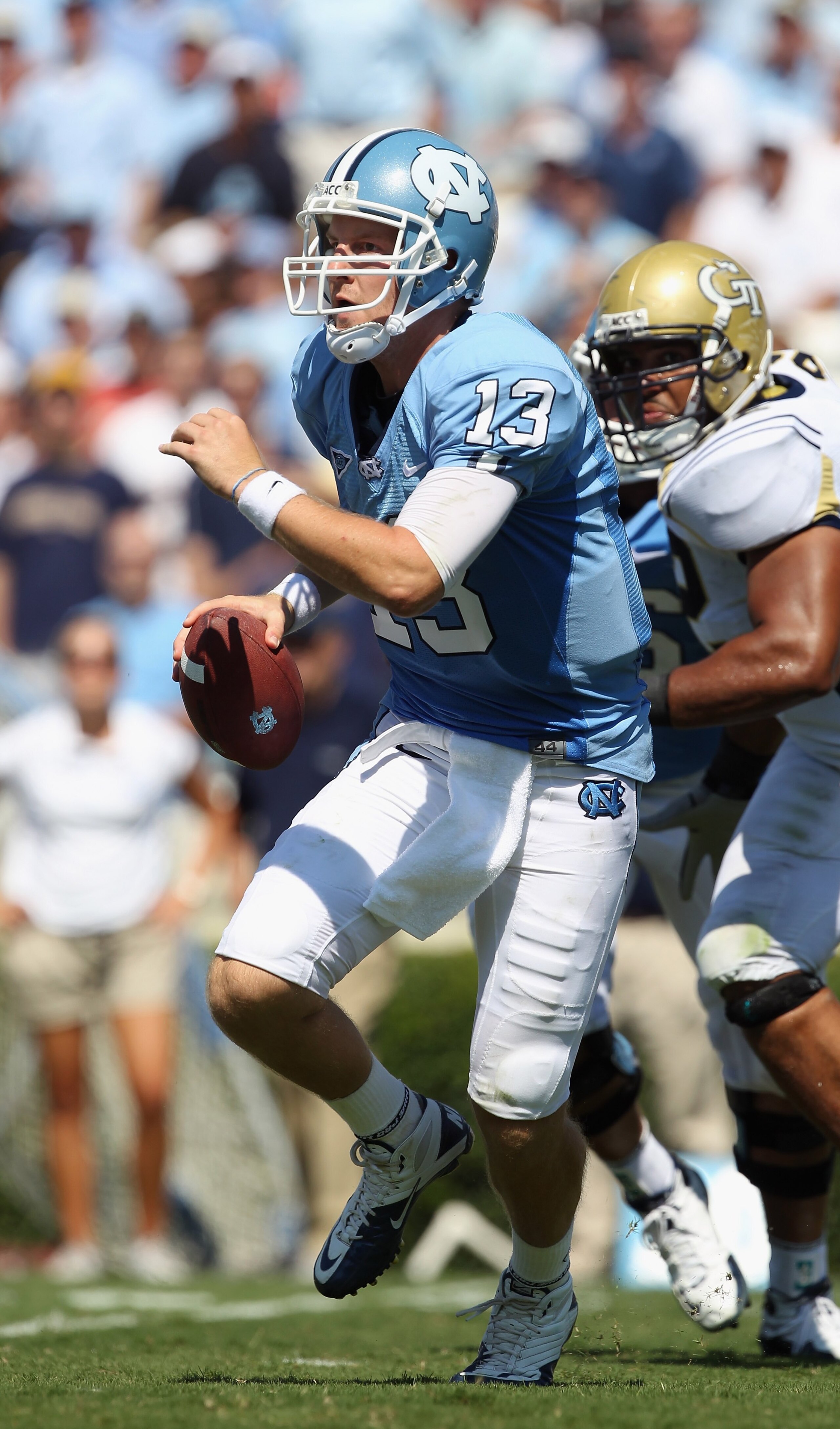 CHAPEL HILL, NC - SEPTEMBER 18:  T.J. Yates #13 of the North Carolina Tar Heels against the Georgia Tech Yellow Jackets during their game at Kenan Stadium on September 18, 2010 in Chapel Hill, North Carolina.  (Photo by Streeter Lecka/Getty Images)