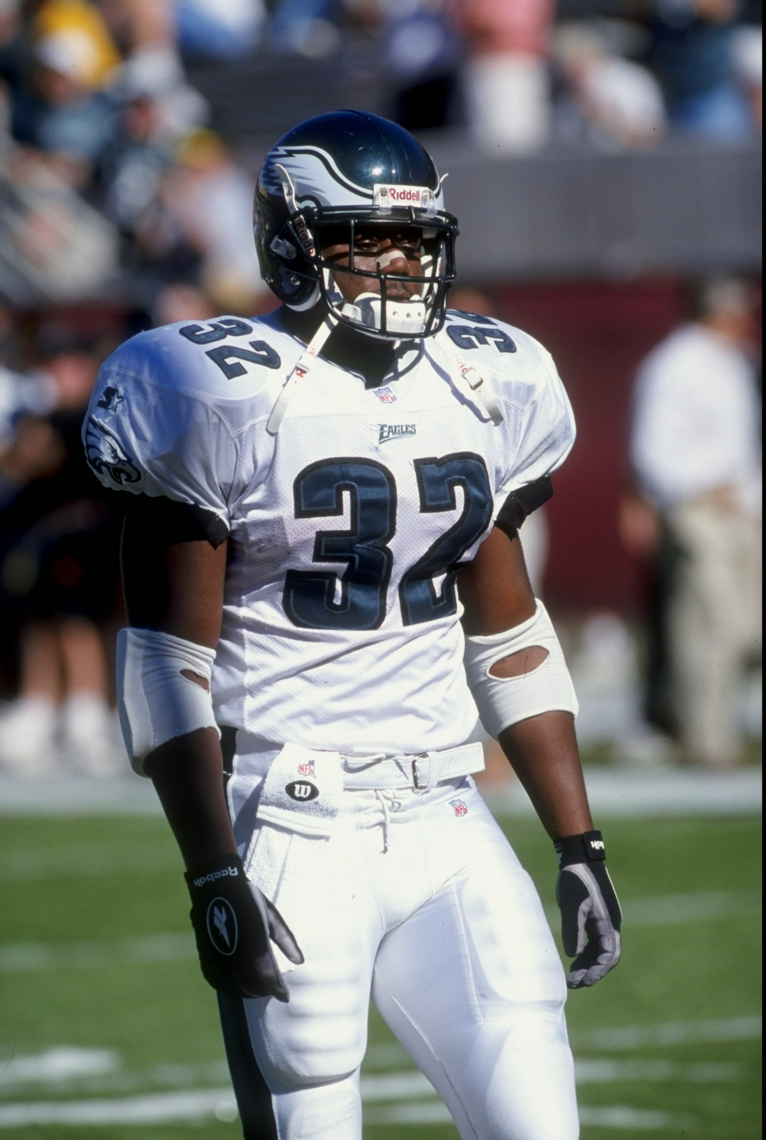 2 Nov 1997:  Runningback Ricky Watters #32 of the Philadelphia Eagles looks on during a game against the Arizona Cardinals at the Sun Devil Stadium in Tempe, Arizona. The Cardinals defeated the Eagles 31-21. Mandatory Credit: Stephen Dunn  /Allsport
