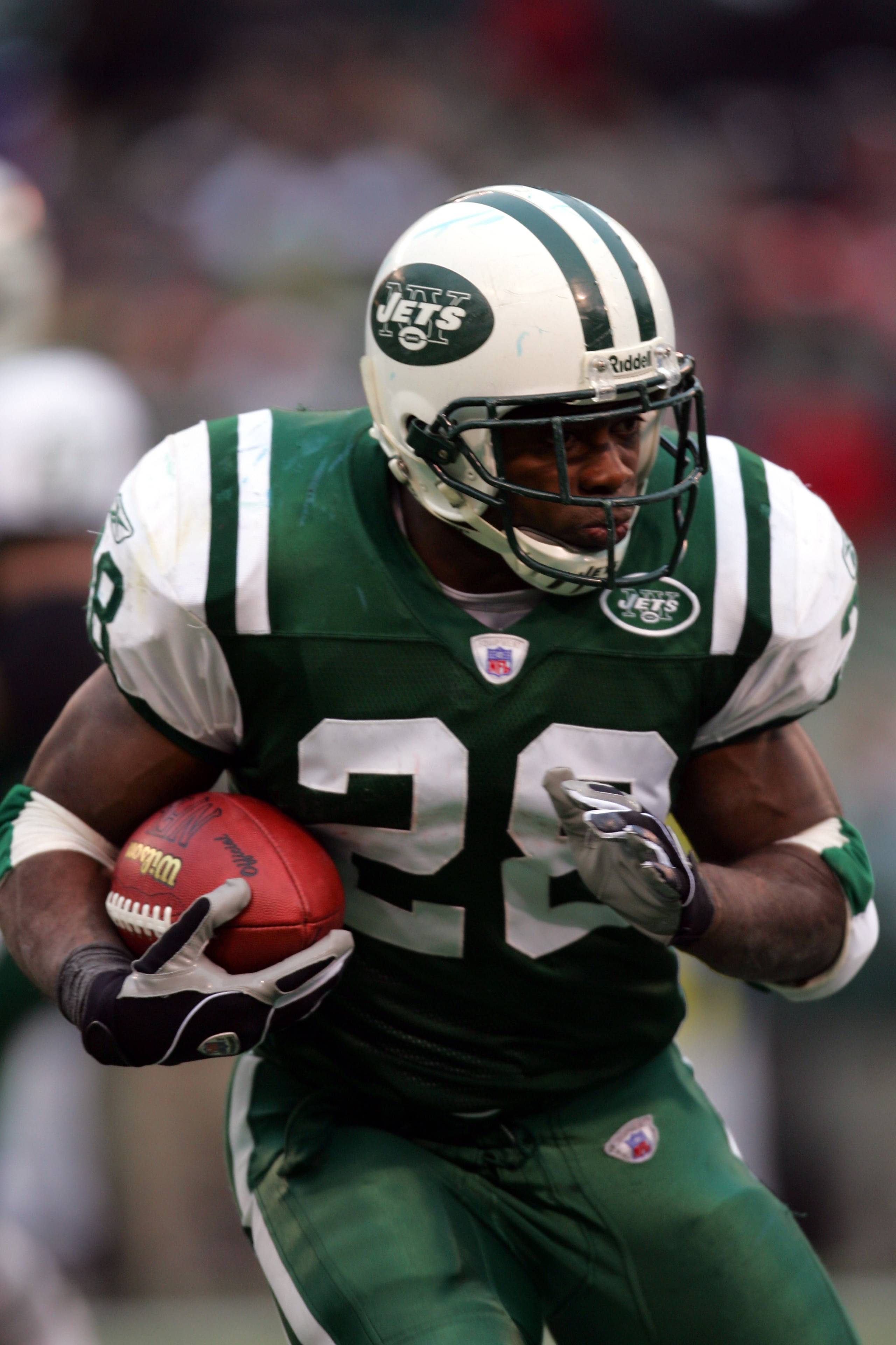 EAST RUTHERFORD, NJ - DECEMBER 19: Curtis Martin #28 of the New York Jets had two touchdowns against the Seattle Seahawks at Giants Stadium on December 19, 2004 in East Rutherford, New Jersey. The Jets defeated the Seahawks 37-14. (Photo by Chris Trotman/