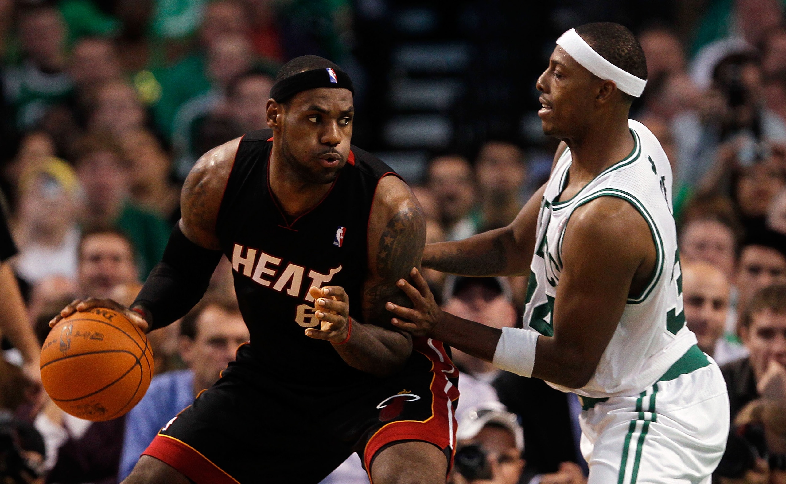 BOSTON, MA - OCTOBER 26: Paul Pierce #34 of the Boston Celtics defends against LeBron James #6 of the Miami Heat at the TD Banknorth Garden on October 26, 2010 in Boston, Massachusetts. NOTE TO USER: User expressly acknowledges and agrees that, by downlo BOSTON, MA - OCTOBER 26: Paul Pierce #34 of the Boston Celtics defends against LeBron James #6 of the Miami Heat at the TD Banknorth Garden on October 26, 2010 in Boston, Massachusetts. NOTE TO USER: User expressly acknowledges and agrees that, by downlo