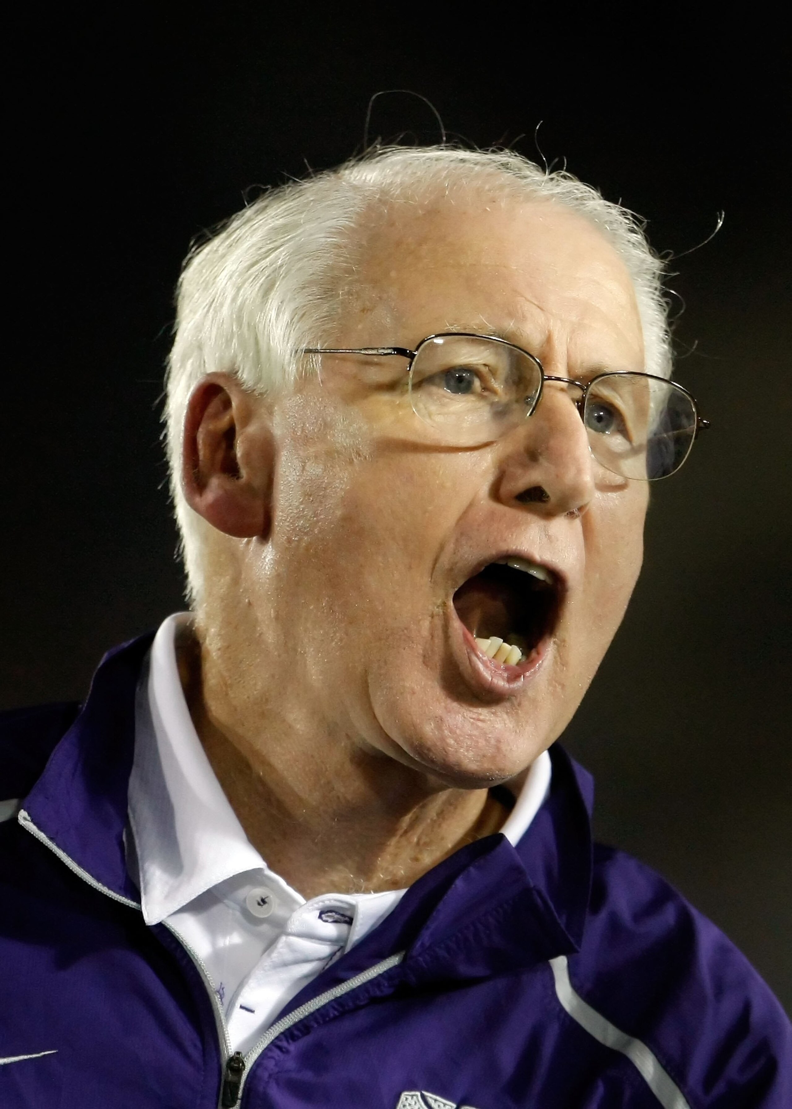 PASADENA, CA - SEPTEMBER 19: Kansas State Wildcats head coach Bill Snyder yells towards the bench against the UCLA Bruins at the Rose Bowl on September 19, 2009 in Pasadena, California. UCLA defeated Kansas State 23-9. (Photo by Jeff Gross/Getty Images) PASADENA, CA - SEPTEMBER 19: Kansas State Wildcats head coach Bill Snyder yells towards the bench against the UCLA Bruins at the Rose Bowl on September 19, 2009 in Pasadena, California. UCLA defeated Kansas State 23-9. (Photo by Jeff Gross/Getty Images)