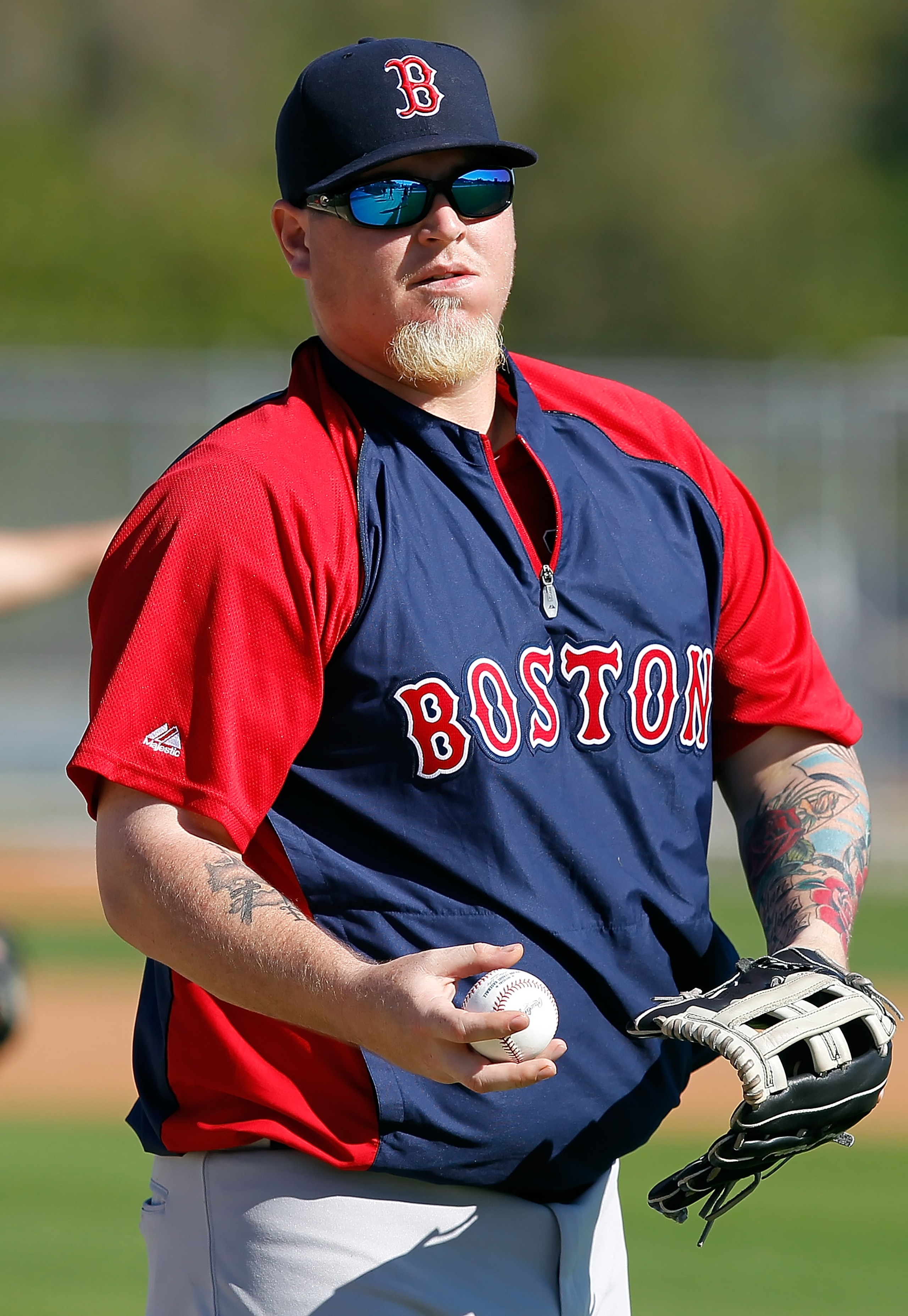 FORT MYERS, FL - FEBRUARY 19:  Pitcher Bobby Jenks #52 of the Boston Red Sox throws during a Spring Training Workout Session at the Red Sox Player Development Complex on February 19, 2011 in Fort Myers, Florida.  (Photo by J. Meric/Getty Images)