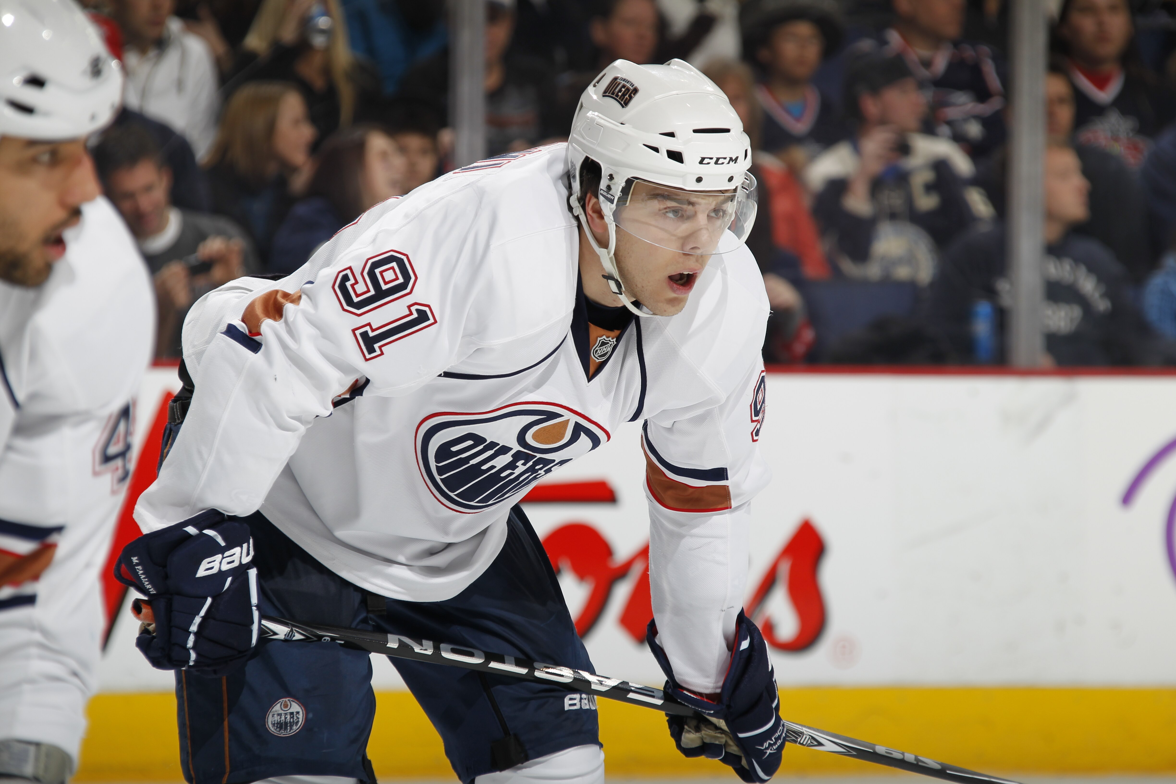 COLUMBUS, OH - FEBRUARY 05: Magnus Paajarvi #91 of the Edmonton Oilers looks on the Columbus Blue Jackets at Nationwide Arena on February 5, 2011 in Columbus, Ohio.  (Photo by Gregory Shamus/Getty Images)
