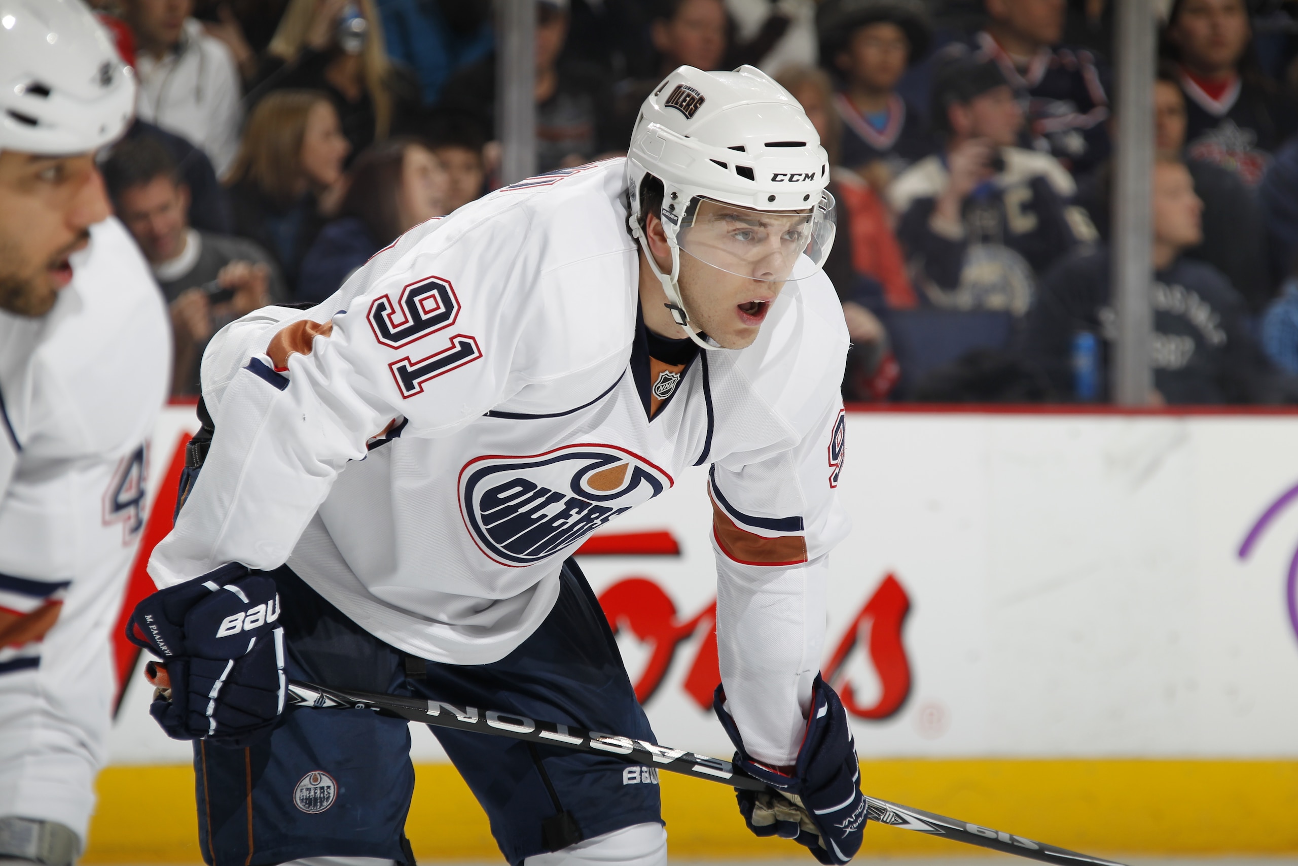 COLUMBUS, OH - FEBRUARY 05: Magnus Paajarvi #91 of the Edmonton Oilers looks on the Columbus Blue Jackets at Nationwide Arena on February 5, 2011 in Columbus, Ohio.  (Photo by Gregory Shamus/Getty Images)