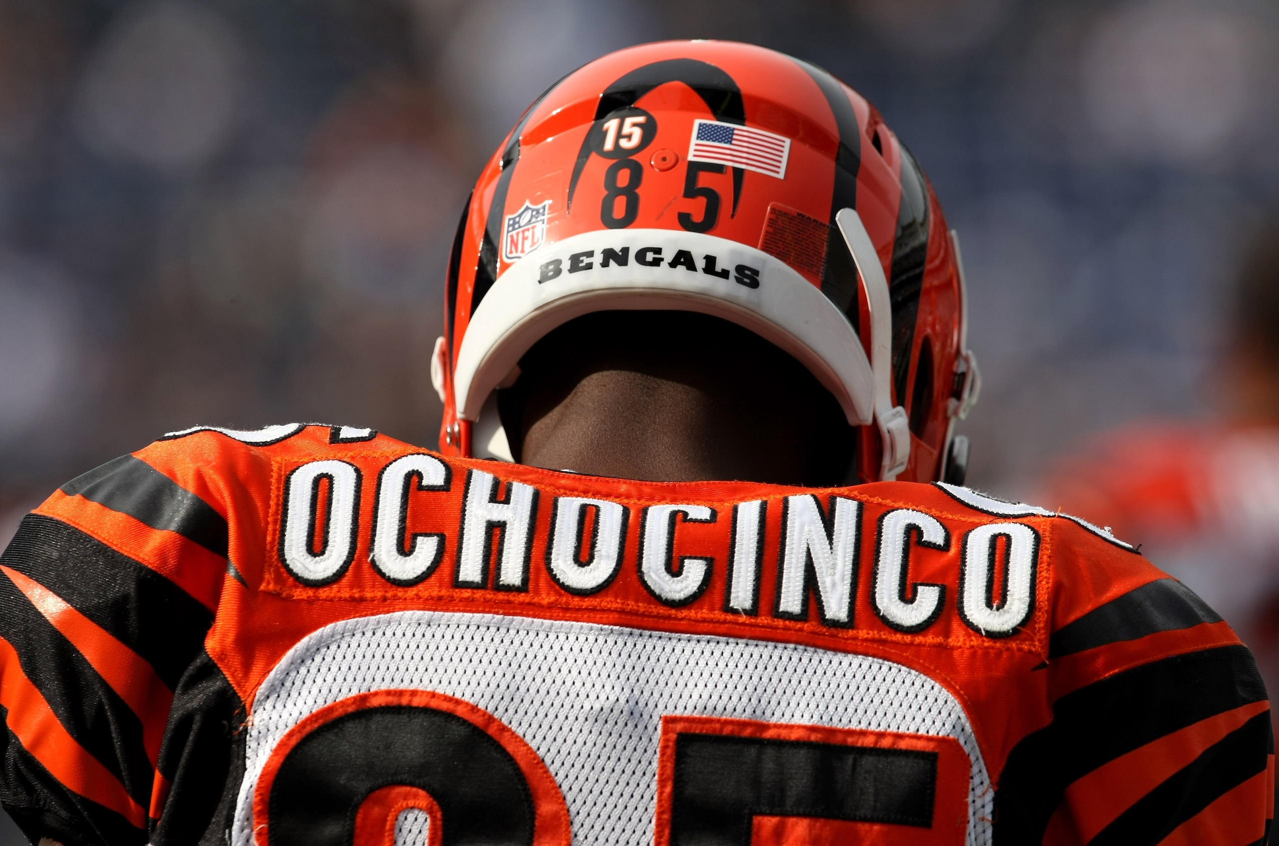 SAN DIEGO - DECEMBER 20: Chad Ochocinco #85 of the Cincinnati Bengals  wears the number 15 on his helmet honoring deceased teammate Chris Henry during warmups before the game with the San Diego Chargers on December 20, 2009 at Qualcomm Stadium in San Dieg