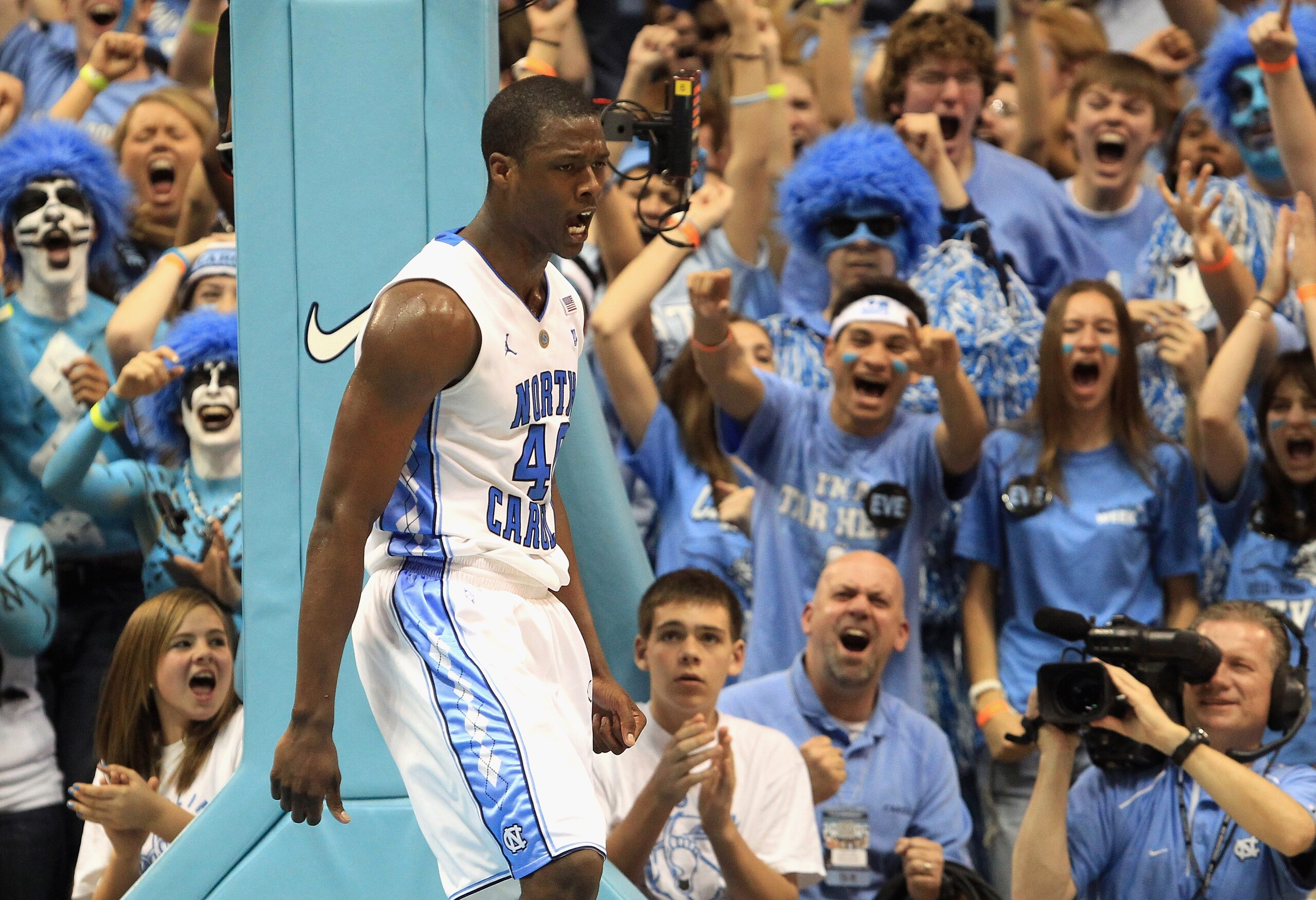 CHAPEL HILL, NC - MARCH 05:  Harrison Barnes #40 of the North Carolina Tar Heels celebrates after a dunk against the Duke Blue Devils during their game at the Dean E. Smith Center on March 5, 2011 in Chapel Hill, North Carolina.  (Photo by Streeter Lecka/