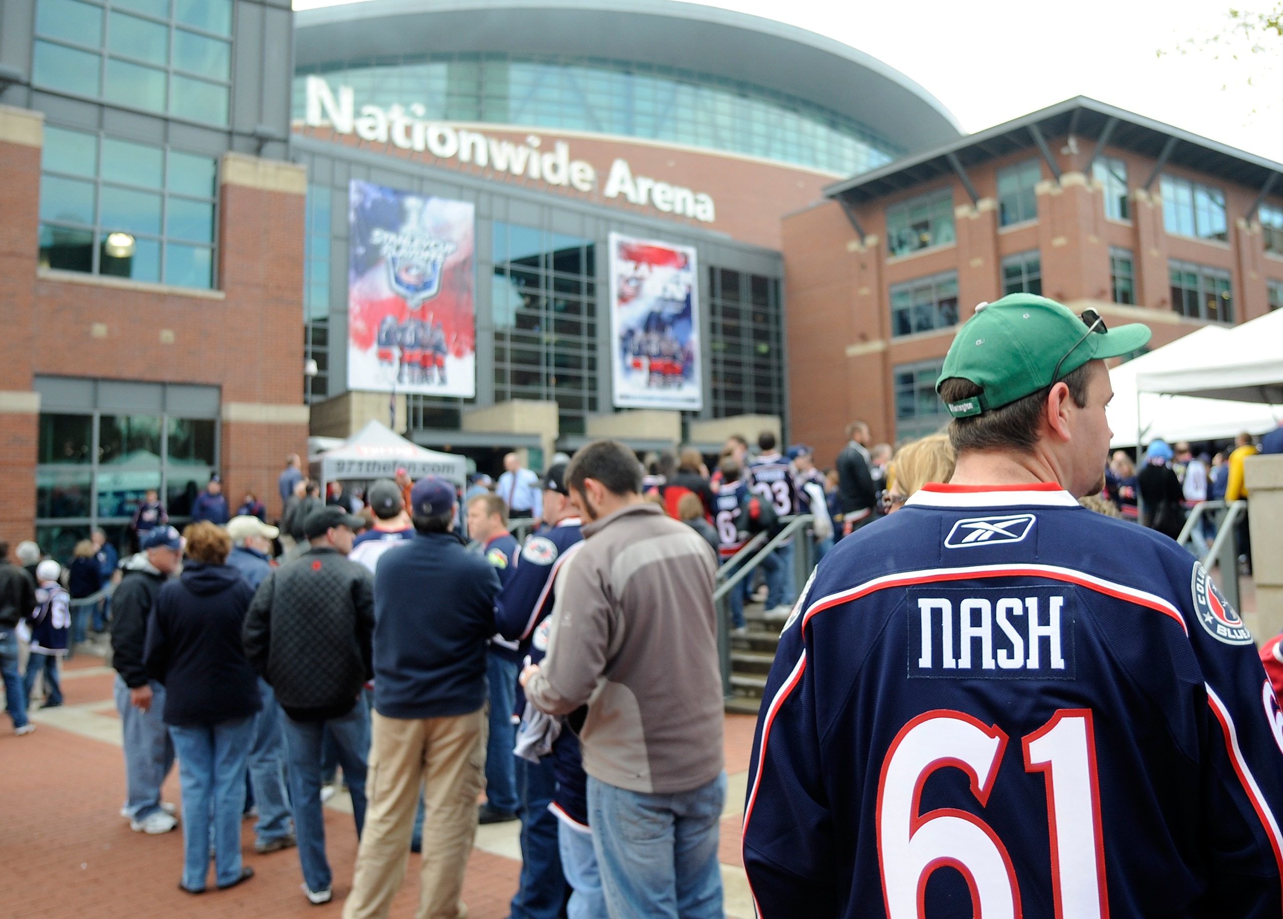 COLUMBUS, OH - APRIL 21:  Fans line up outside prior to the Columbus Blue Jackets take on teh Detroit Red Wings in Game Three of the Western Conference Quarterfinals of the 2009 NHL Stanley Cup Playoffs at Nationwide Arena on April 21, 2009 in Columbus, O