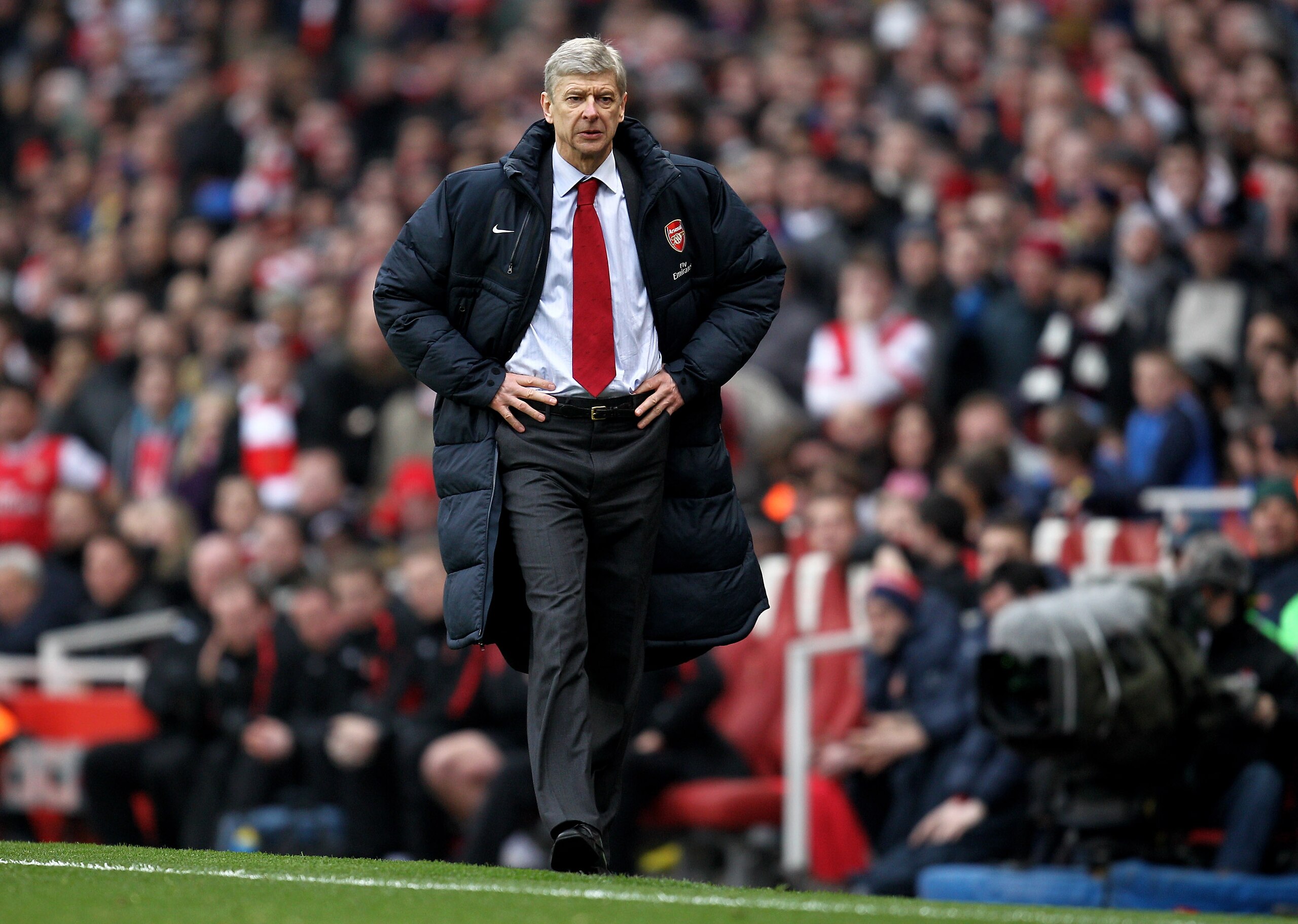 LONDON, ENGLAND - MARCH 05: Manager Arsene Wenger shows his frustration during the Barclays Premier League match between Arsenal and Sunderland at Emirates Stadium on March 5, 2011 in London, England. (Photo by Paul Gilham/Getty Images) LONDON, ENGLAND - MARCH 05: Manager Arsene Wenger shows his frustration during the Barclays Premier League match between Arsenal and Sunderland at Emirates Stadium on March 5, 2011 in London, England. (Photo by Paul Gilham/Getty Images)