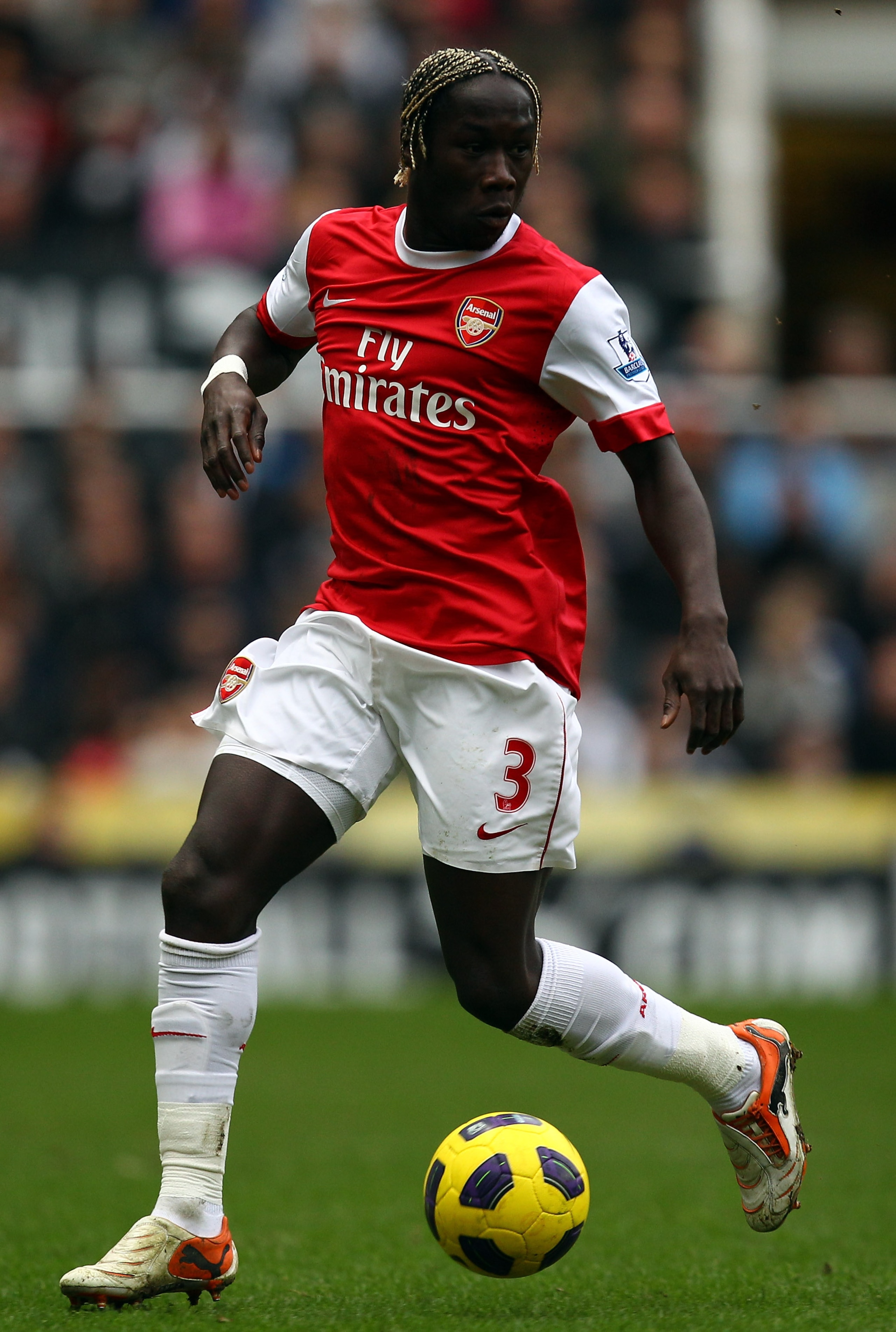 NEWCASTLE UPON TYNE, ENGLAND - FEBRUARY 05: Bacary Sagna of Arsenal in action during the Barclays Premier League match between Newcastle United and Arsenal at St James' Park on February 5, 2011 in Newcastle upon Tyne, England. (Photo by Richard Heathcot NEWCASTLE UPON TYNE, ENGLAND - FEBRUARY 05: Bacary Sagna of Arsenal in action during the Barclays Premier League match between Newcastle United and Arsenal at St James' Park on February 5, 2011 in Newcastle upon Tyne, England. (Photo by Richard Heathcot