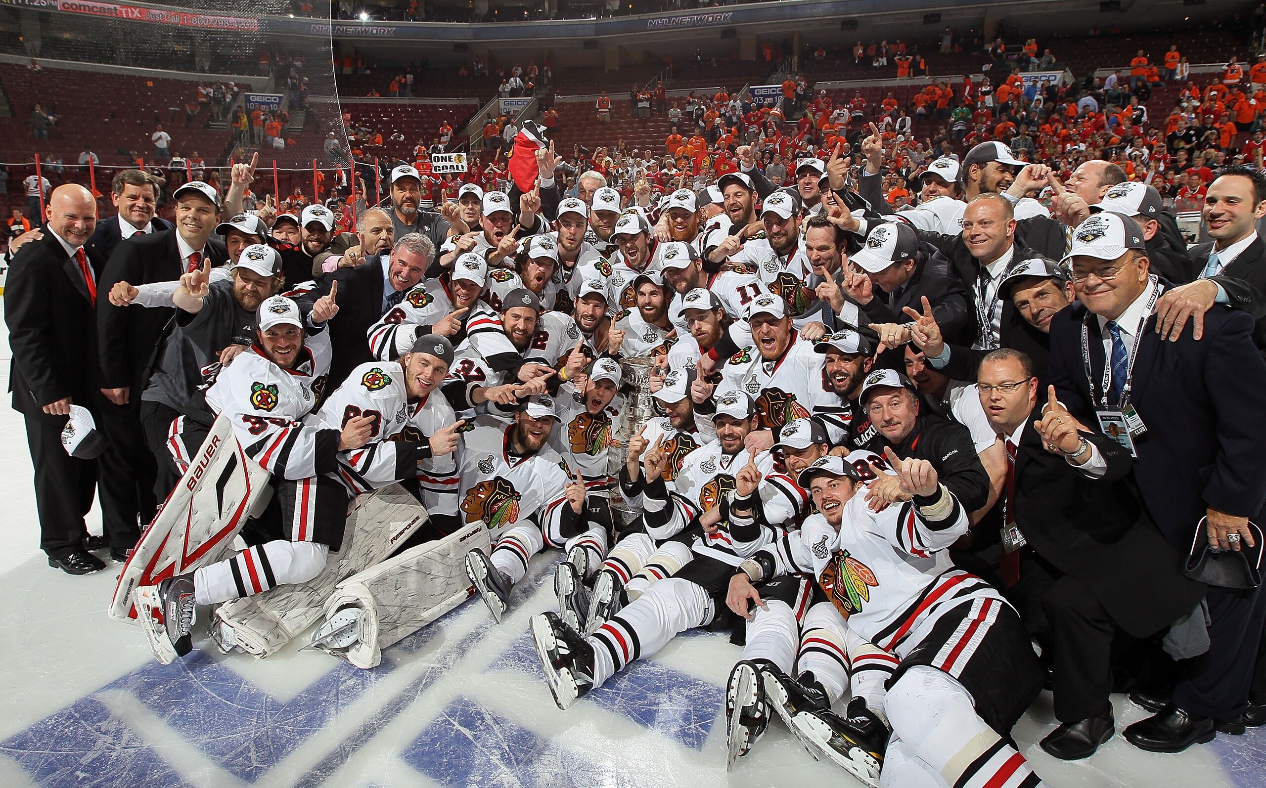 PHILADELPHIA - JUNE 09: The Chicago Blackhawks pose for a team photo after defeating the Philadelphia Flyers 4-3 in overtime and win the Stanley Cup in Game Six of the 2010 NHL Stanley Cup Final at the Wachovia Center on June 9, 2010 in Philadelphia, Penn