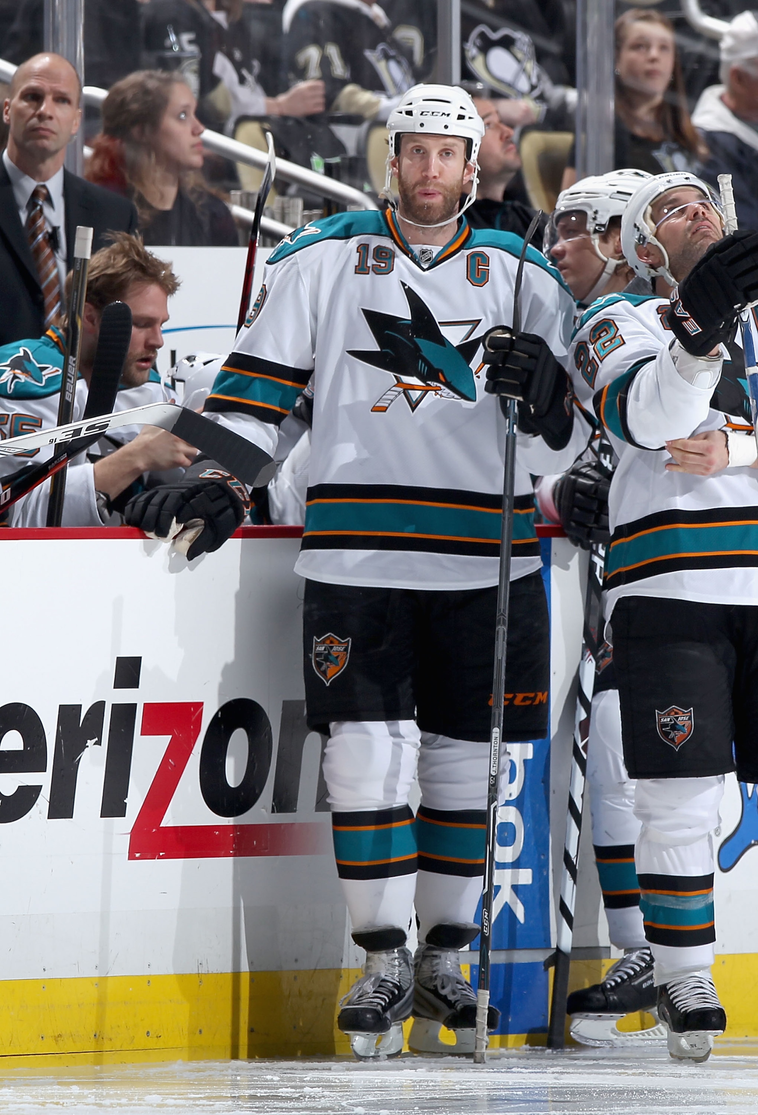 PITTSBURGH, PA - FEBRUARY 23:  Joe Thornton #19 of the San Jose Sharks during the NHL game against the Pittsburgh Penguins at Consol Energy Center on February 23, 2011 in Pittsburgh, Pennsylvania.  The Sharks defeated the Penguins 3-2 in overtime. (Photo