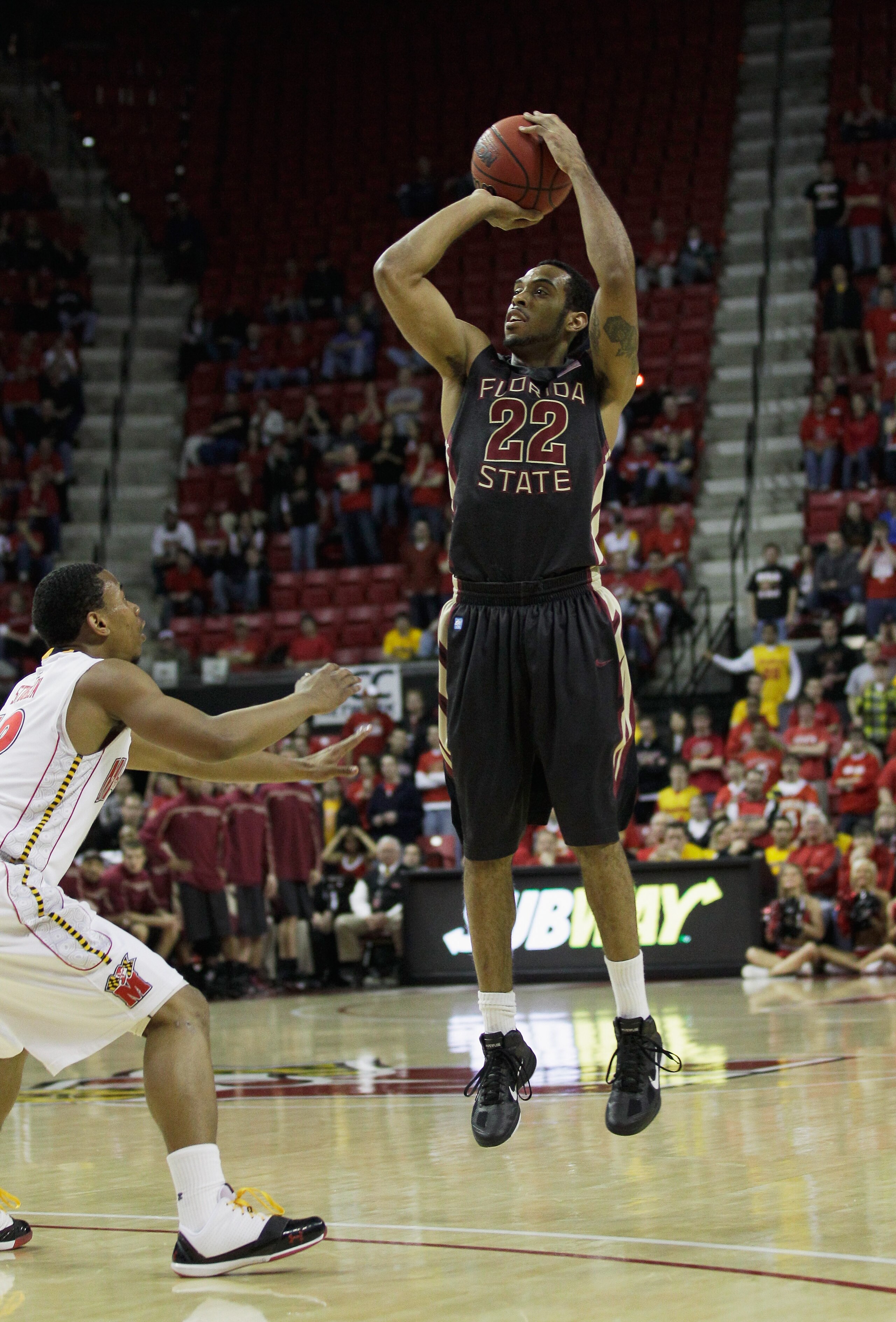 COLLEGE PARK, MD - FEBRUARY 23: Derwin Kitchen #22 of the Florida State Seminolesshoots against the Maryland Terrapins at the Comast Center on February 23, 2011 in College Park, Maryland.  (Photo by Rob Carr/Getty Images)
