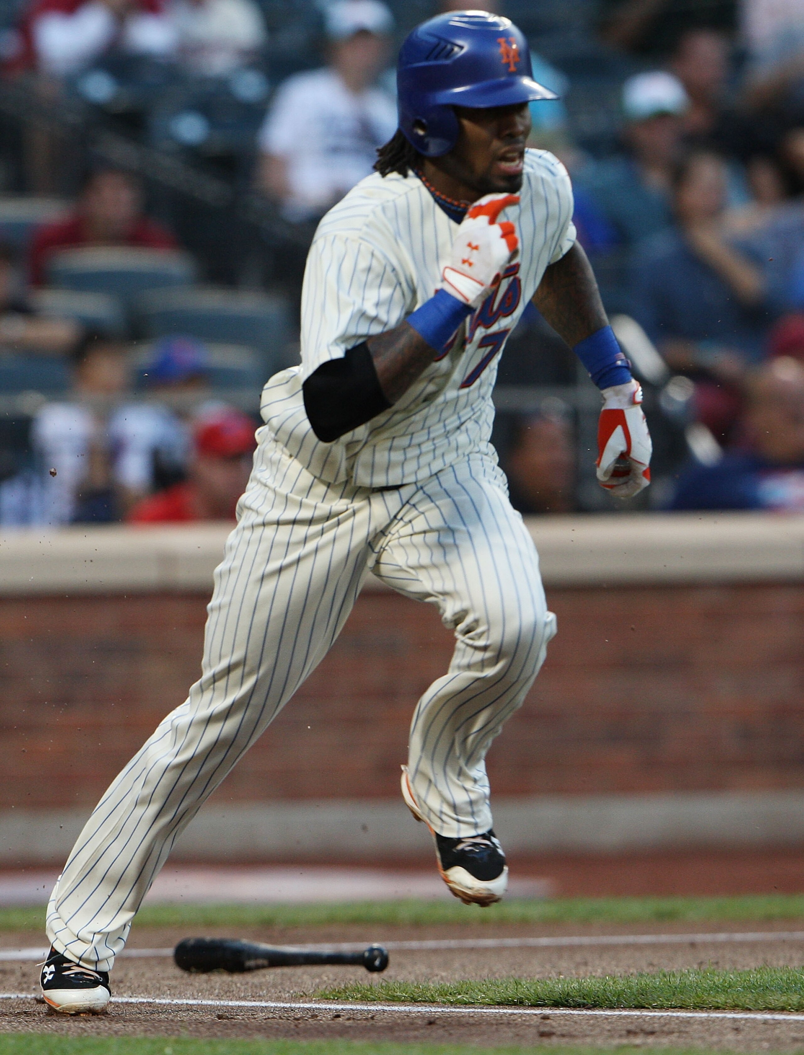 NEW YORK - AUGUST 14: Jose Reyes #7 of the New York Mets runs for first base while playing against the Philadelphia Phillies at Citi Field on August 14, 2010 in the Flushing neighborhood of the Queens borough in New York City. (Photo by Andrew Burton/Gett