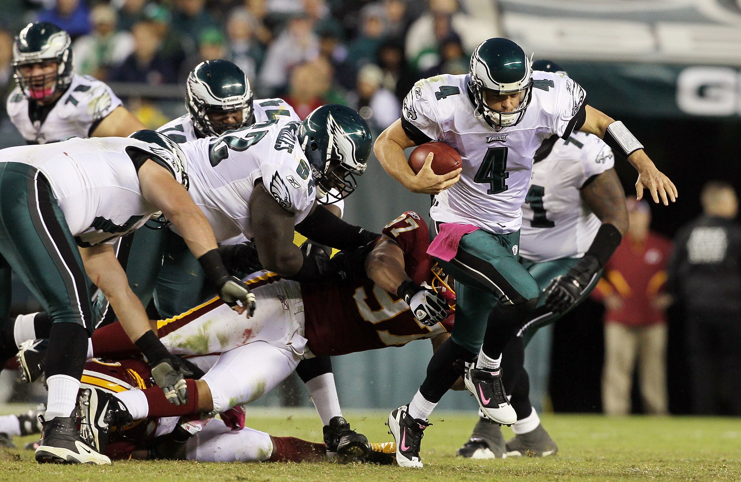 PHILADELPHIA - OCTOBER 03:  Kevin Kolb #4 of the Philadelphia Eagles breaks free for a second half first down against the Washington Redskins on October 3, 2010 at Lincoln Financial Field in Philadelphia, Pennsylvania.  (Photo by Jim McIsaac/Getty Images)