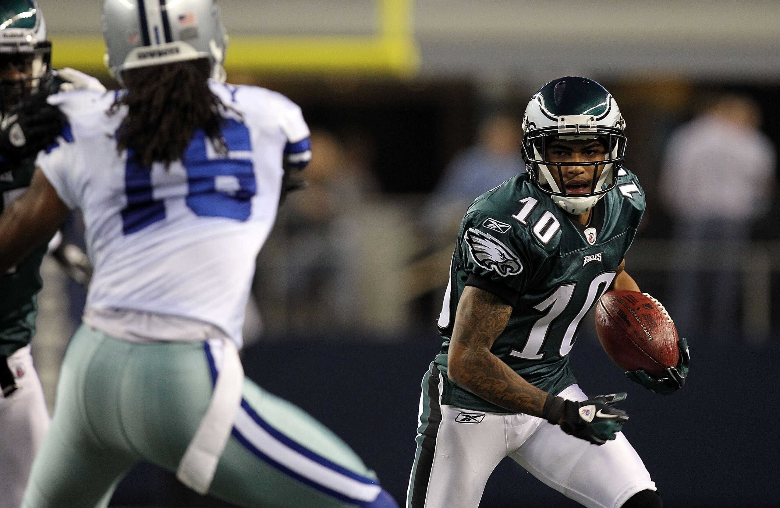 ARLINGTON, TX - DECEMBER 12:  Wide receiver DeSean Jackson #10 of the Philadelphia Eagles at Cowboys Stadium on December 12, 2010 in Arlington, Texas.  (Photo by Ronald Martinez/Getty Images)