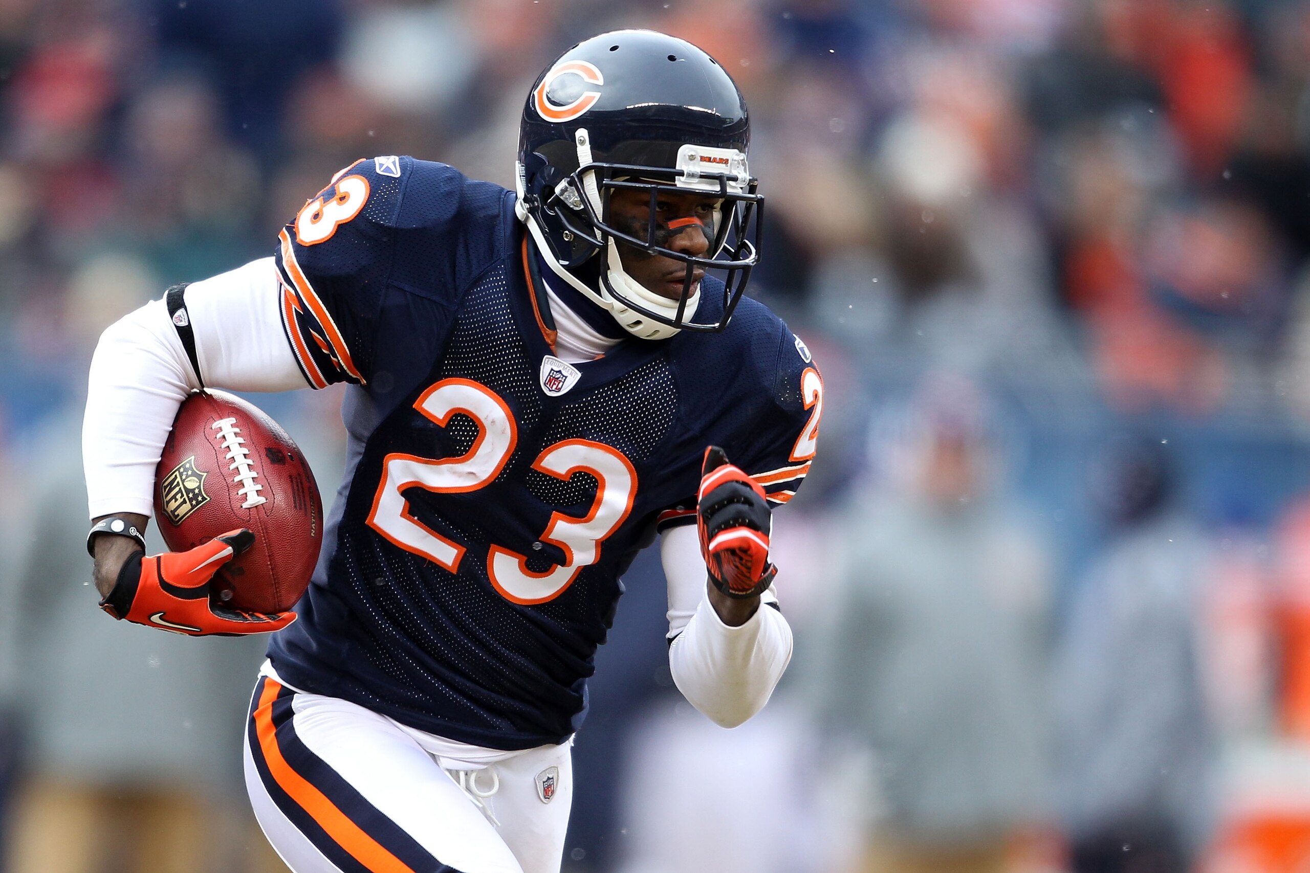 CHICAGO, IL - JANUARY 16:  Devin Hester #23 of the Chicago Bears returns a kick against the Seattle Seahawks in the 2011 NFC divisional playoff game at Soldier Field on January 16, 2011 in Chicago, Illinois.  (Photo by Andy Lyons/Getty Images)