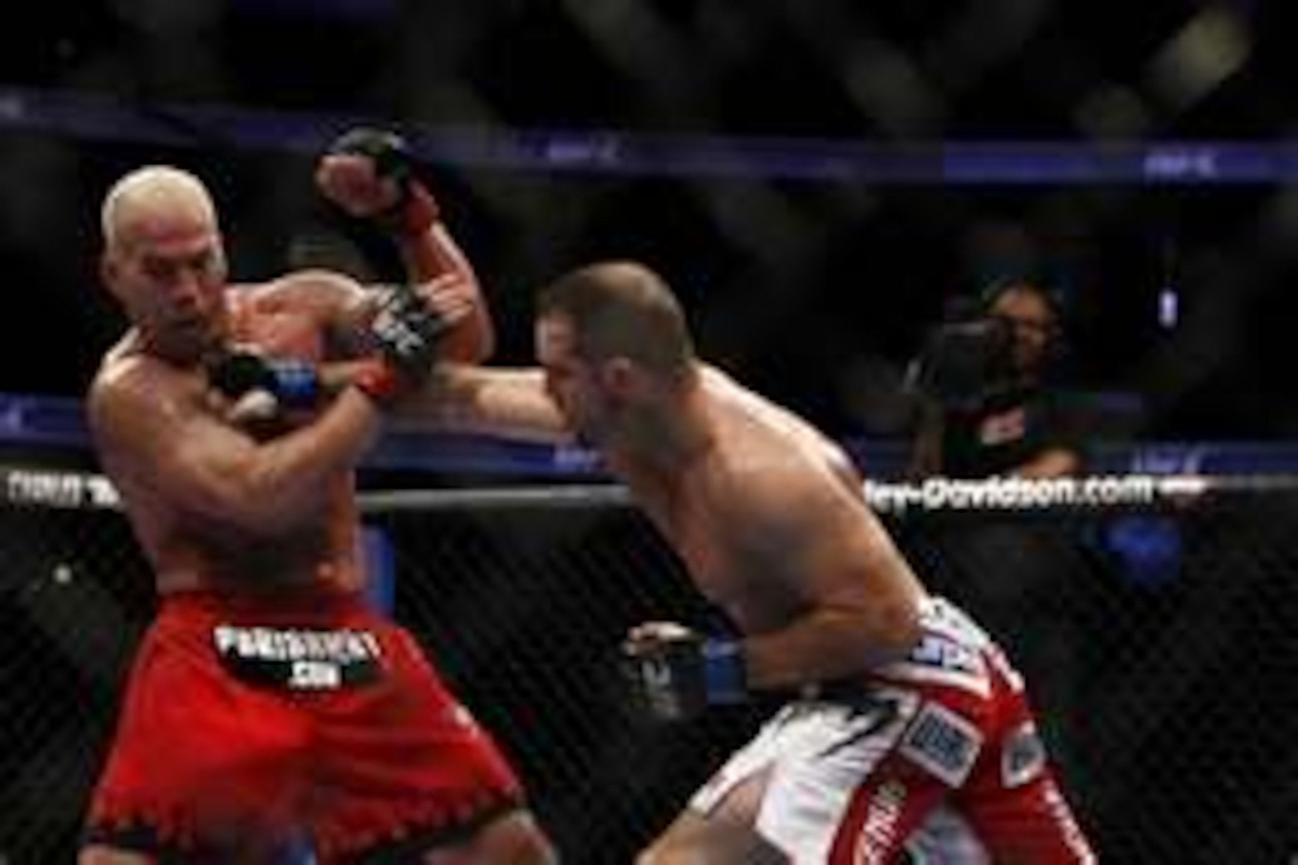 Matt Hamill landing a right on Tito Ortiz