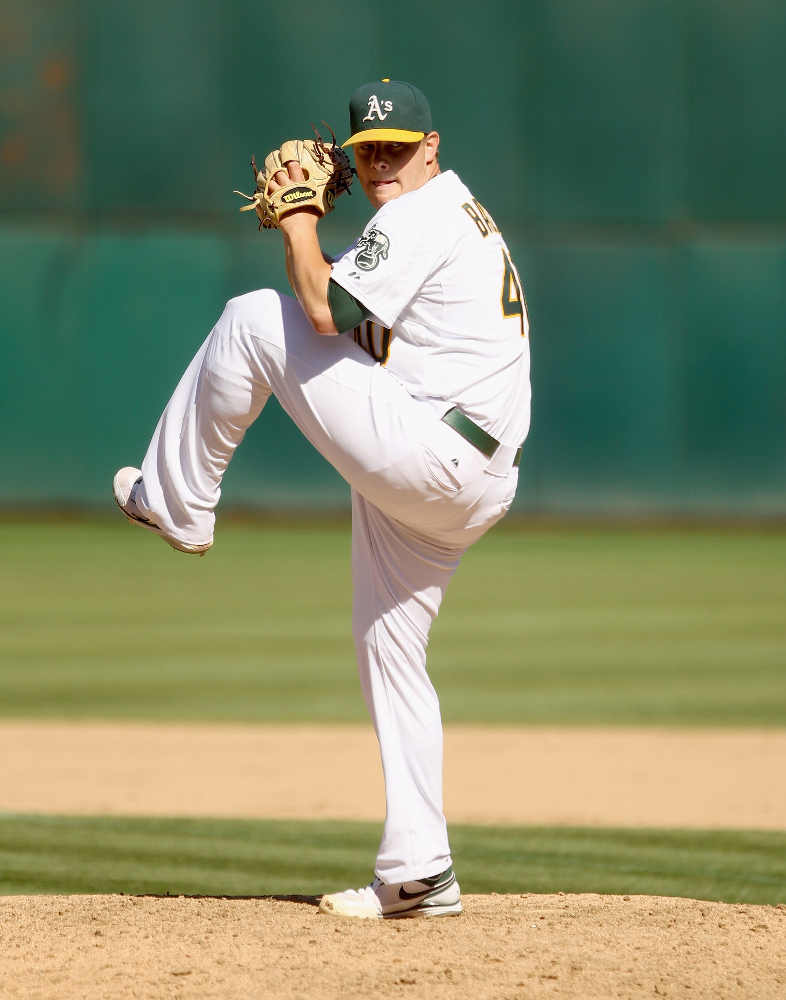 OAKLAND, CA - SEPTEMBER 06: Andrew Bailey #40 of the Oakland Athletics pitches against the Seattle Mariners at the Oakland-Alameda County Coliseum on September 6, 2010 in Oakland, California.  (Photo by Ezra Shaw/Getty Images)
