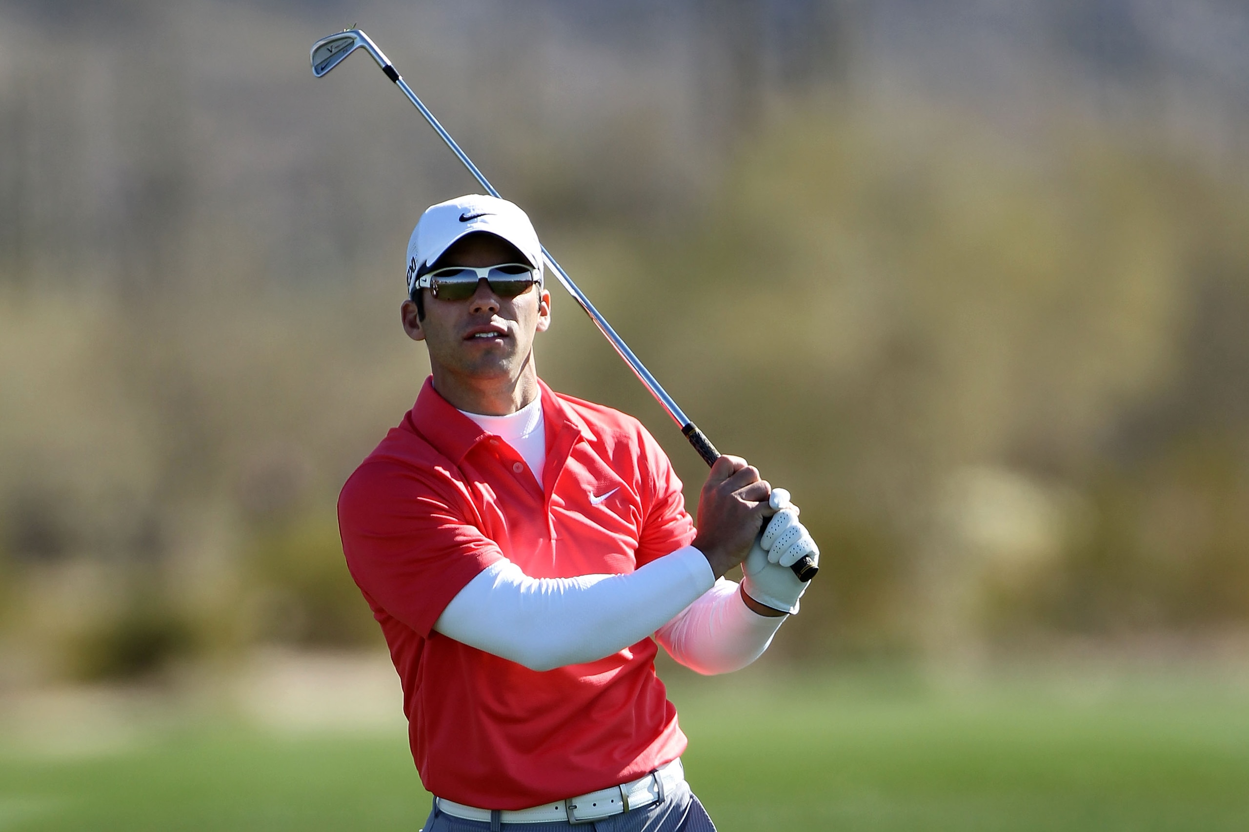 MARANA, AZ - FEBRUARY 23:  Paul Casey of England watches his second shot on the second hole during the first round of the Accenture Match Play Championship at the Ritz-Carlton Golf Club on February 23, 2011 in Marana, Arizona.  (Photo by Andy Lyons/Getty